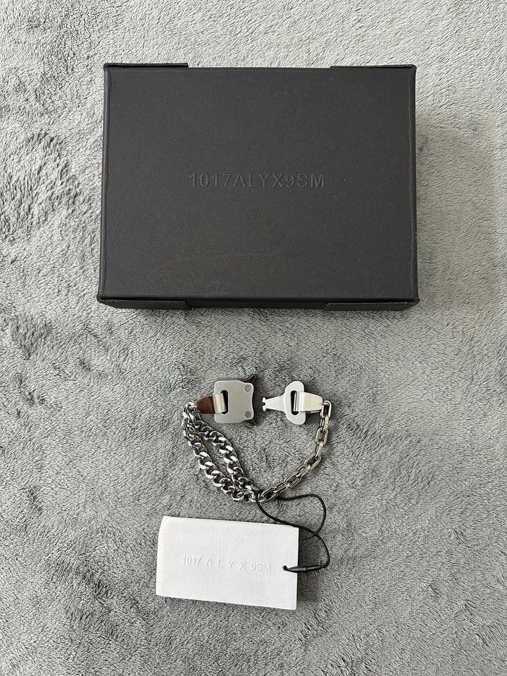 1017 ALYX 9SM 1017 ALYX 9SM SILVER BUCKLE BRACELET Size ONE SIZE - 1 Thumbnail