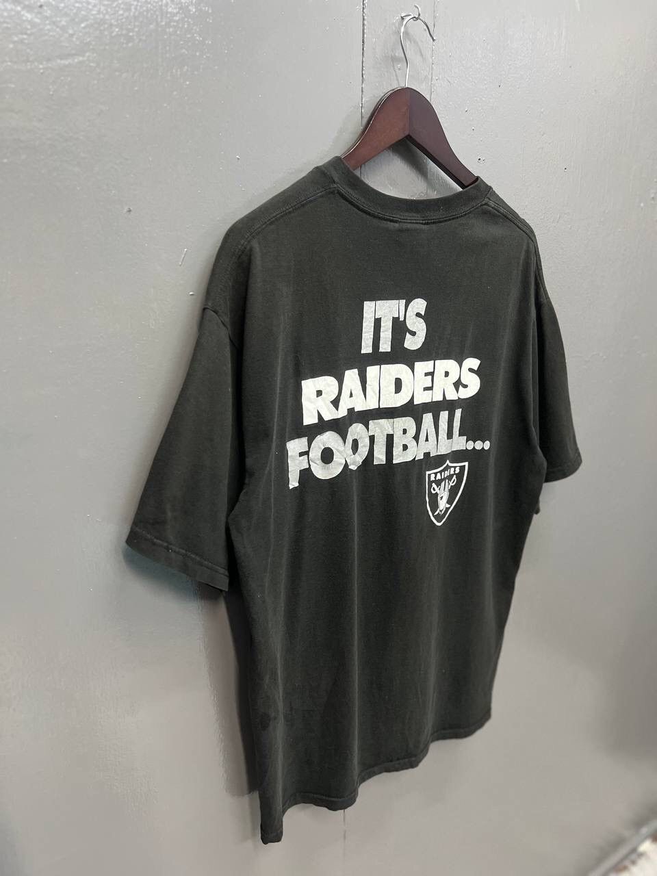 VINTAGE NFL RAIDERS FOOTBALL TSHIRT