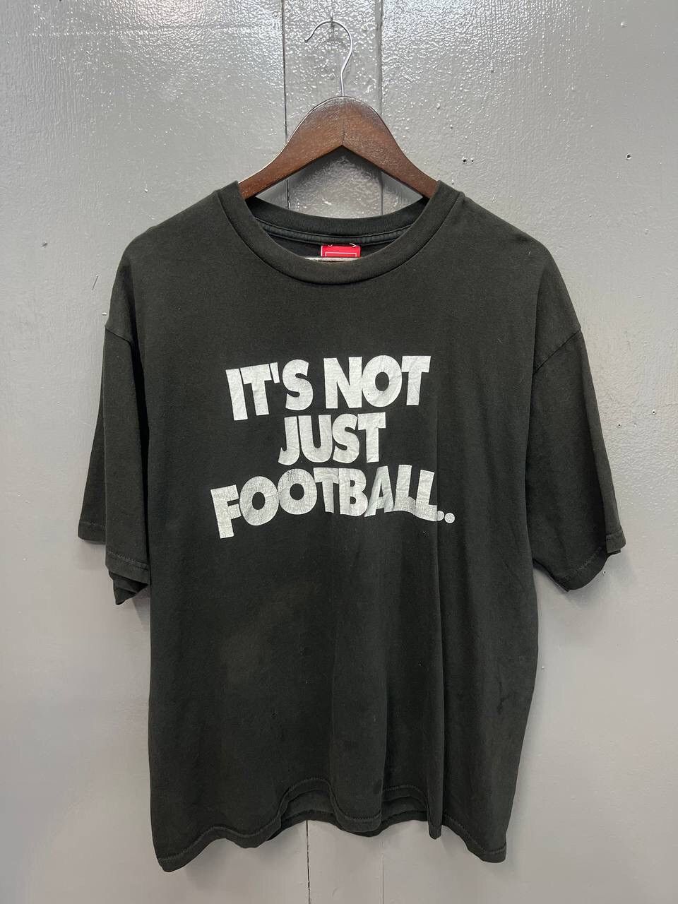 VINTAGE NFL RAIDERS FOOTBALL TSHIRT