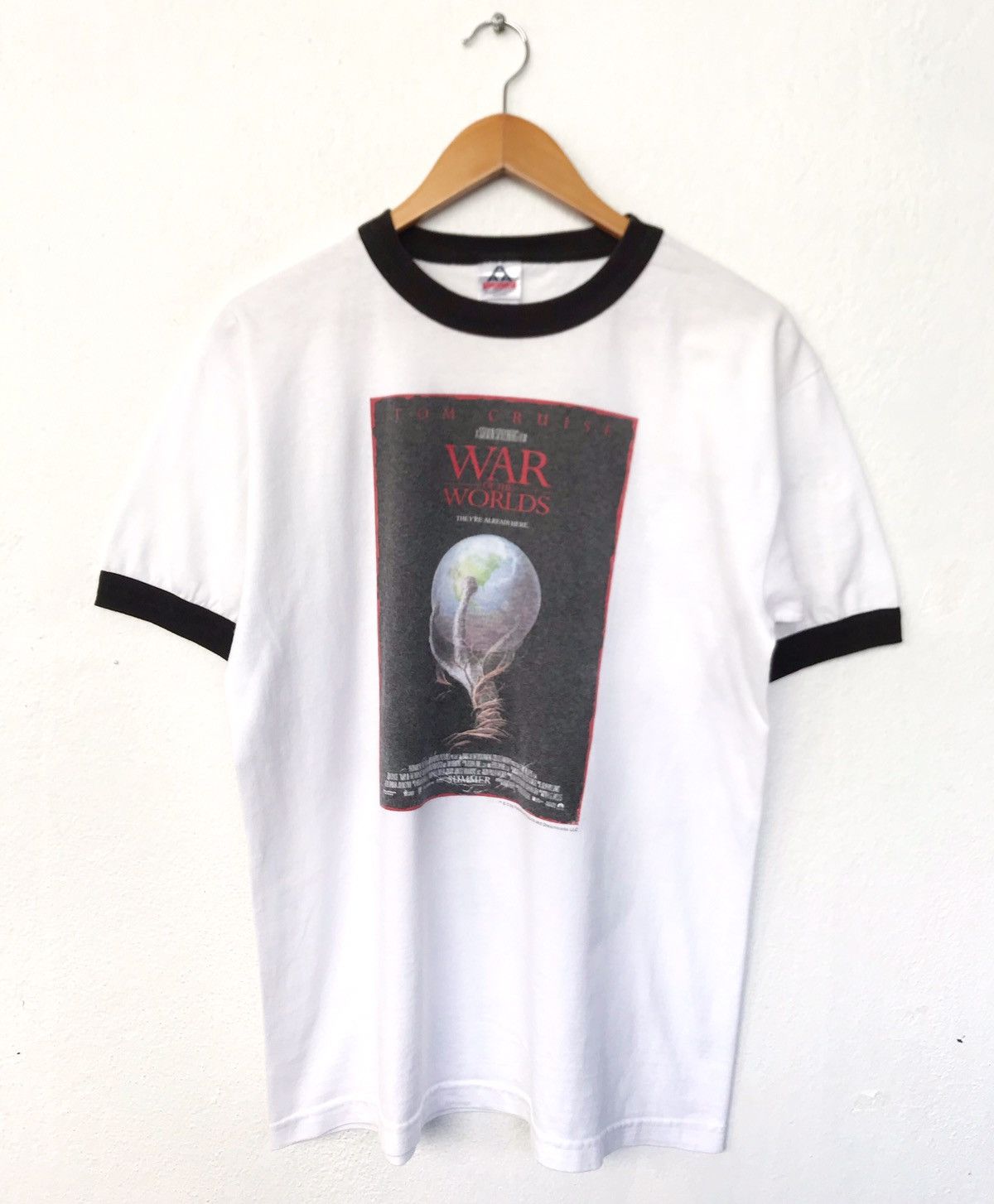 VINTAGE WAR OF THE WORLDS MOVIE RINGER TEE