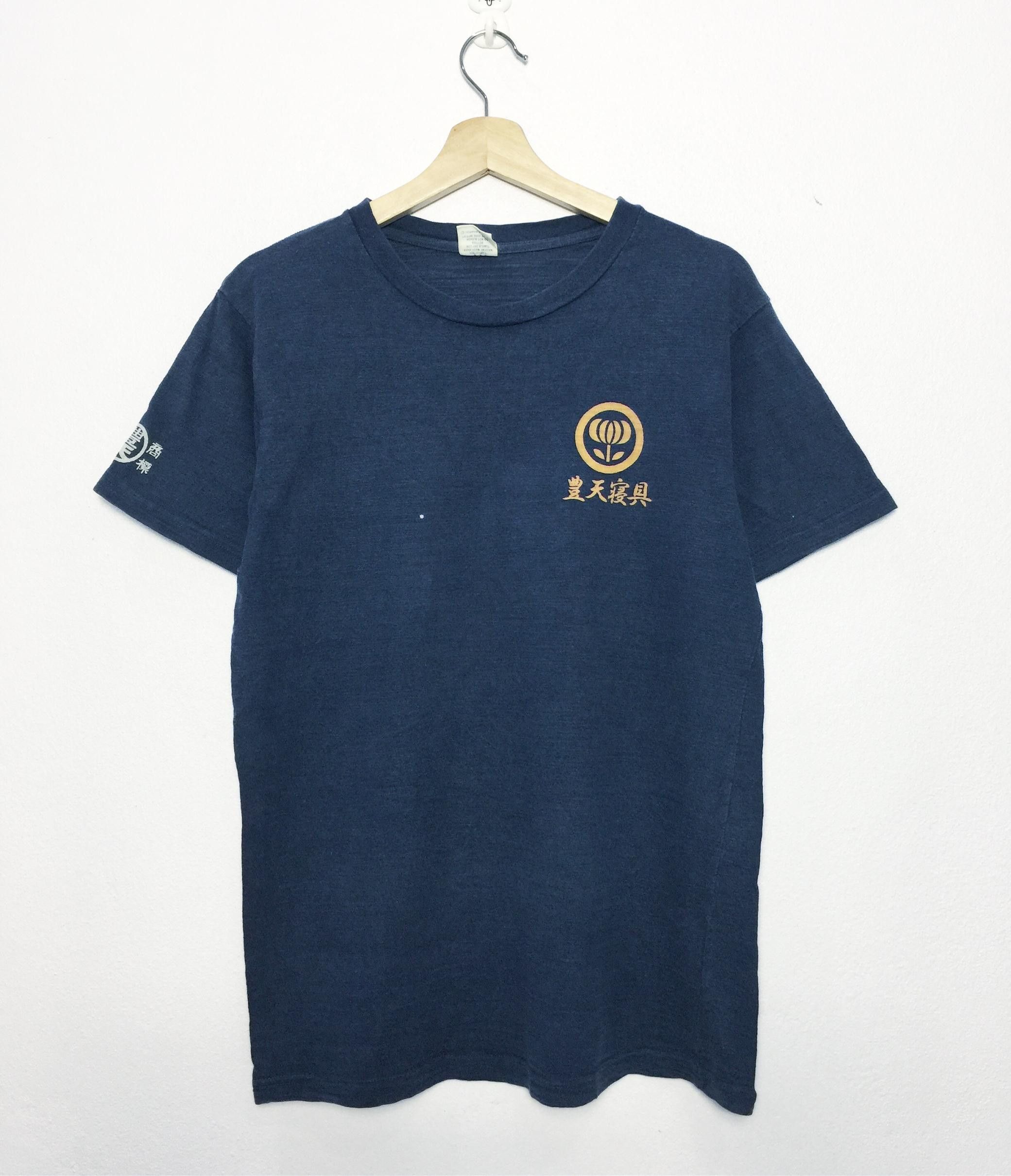 Japanese Brand Rare 2007 Hello Kitty Tees / Made in Japan Size US M / EU 48-50 / 2 - 2 Thumbnail