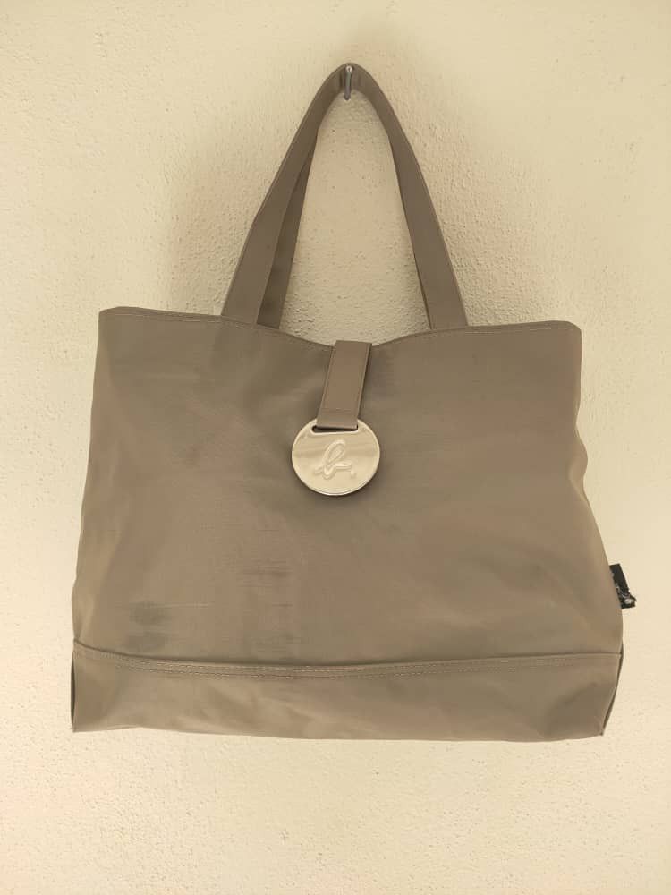 image of Agnes B Handbag in Olive, Women's