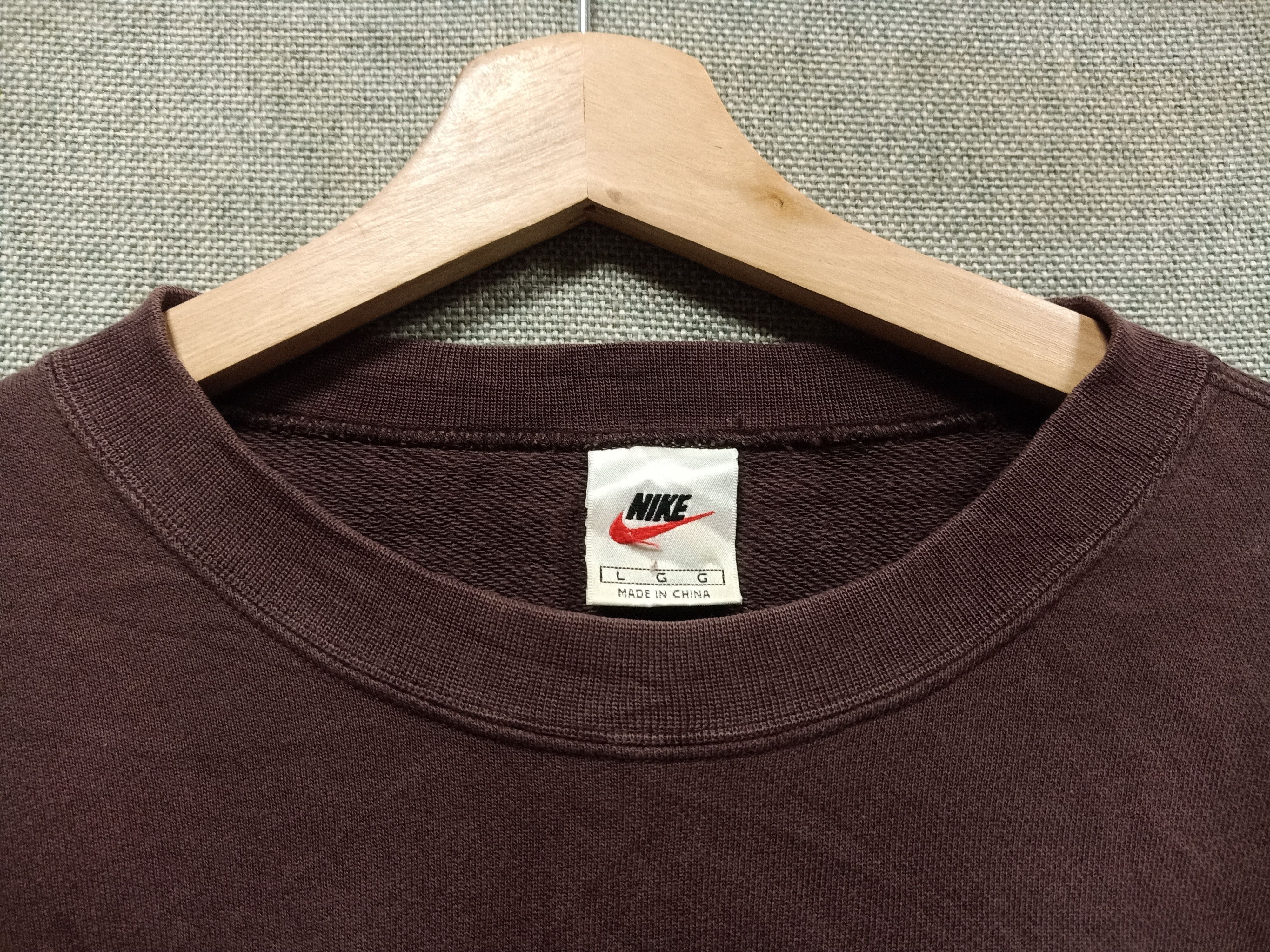 Nike vintage 90s sweatshirt nike athletics Size US L / EU 52-54 / 3 - 2 Thumbnail