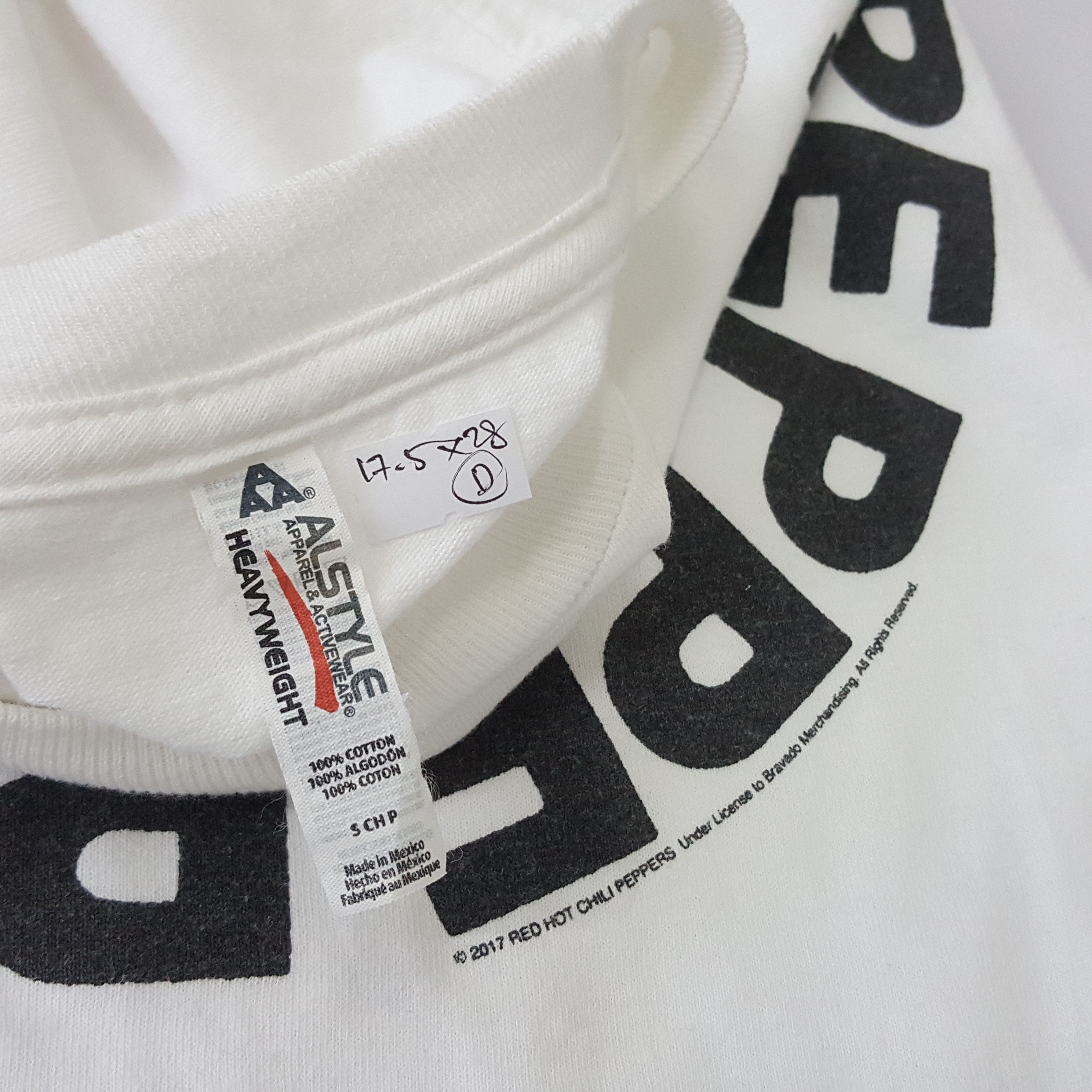 Band Tees × Vintage Vintage RED HOT CHILI PEPPERS American Rock band t-shirt Size US S / EU 44-46 / 1 - 3 Thumbnail