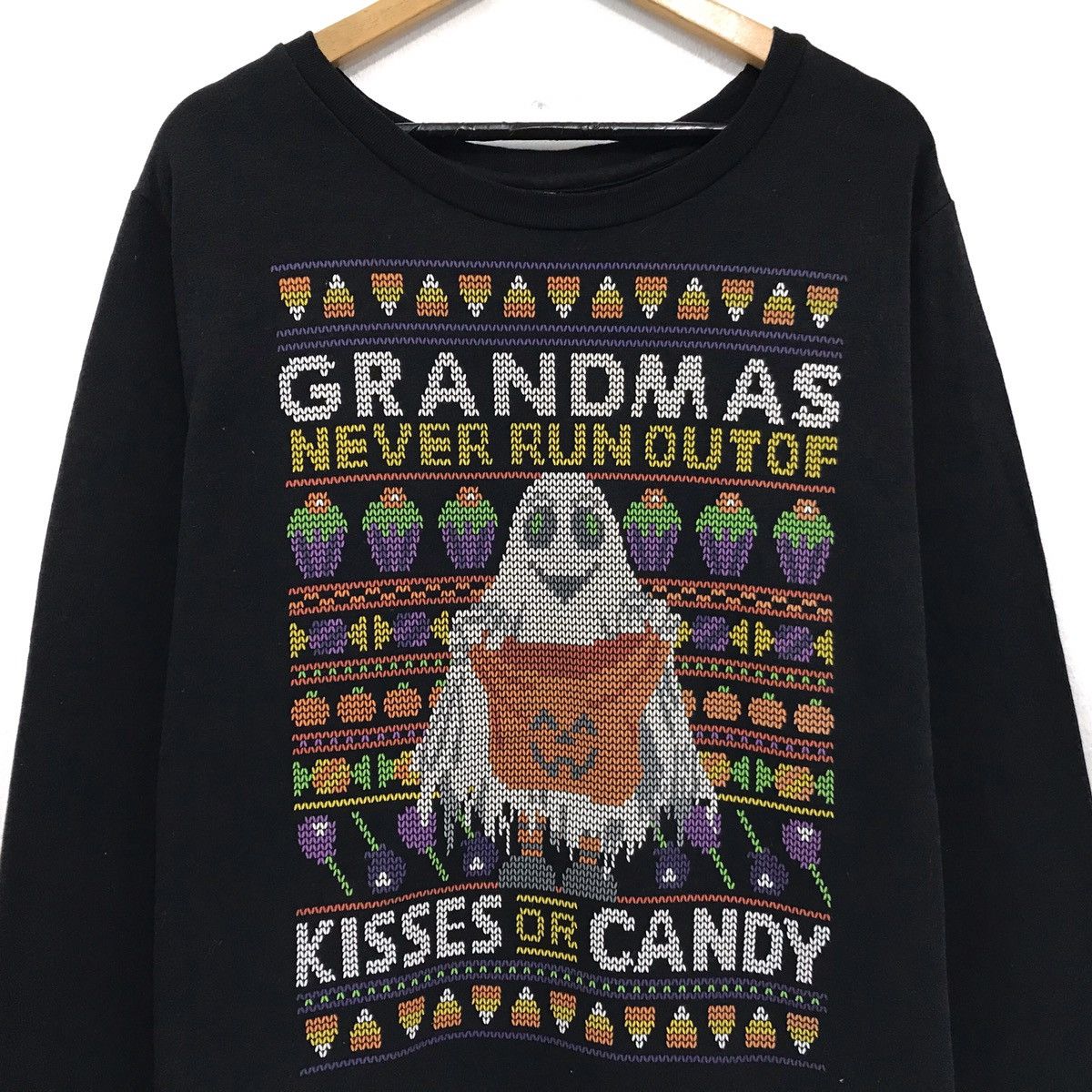 Vintage Halloween 🎃 Sweatshirt Biglogo Grandmas Ghost Size US M / EU 48-50 / 2 - 2 Thumbnail