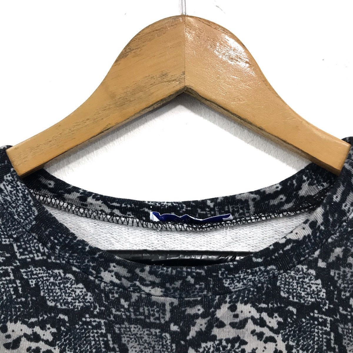 Japanese Brand × Zara Vintage Zara Cropped Sweatshirt Nice Design Size L / US 10 / IT 46 - 3 Thumbnail