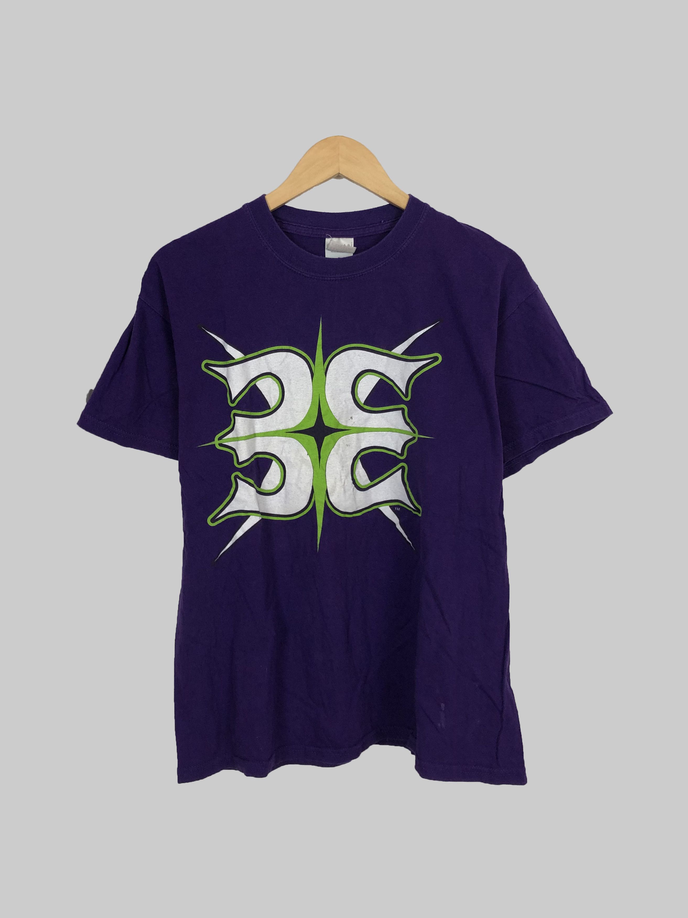 Vintage Vintage 2001 Hardy Boyz 3xtreme WWE WWF (Stone Cold John) Size US M / EU 48-50 / 2 - 2 Thumbnail