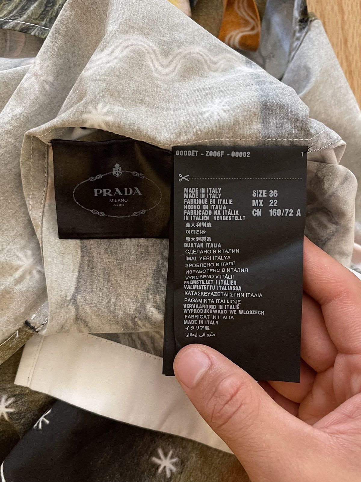 Prada AW2016 Prada True Impossible Love Camp Collar Shirt Size US XS / EU 42 / 0 - 5 Thumbnail