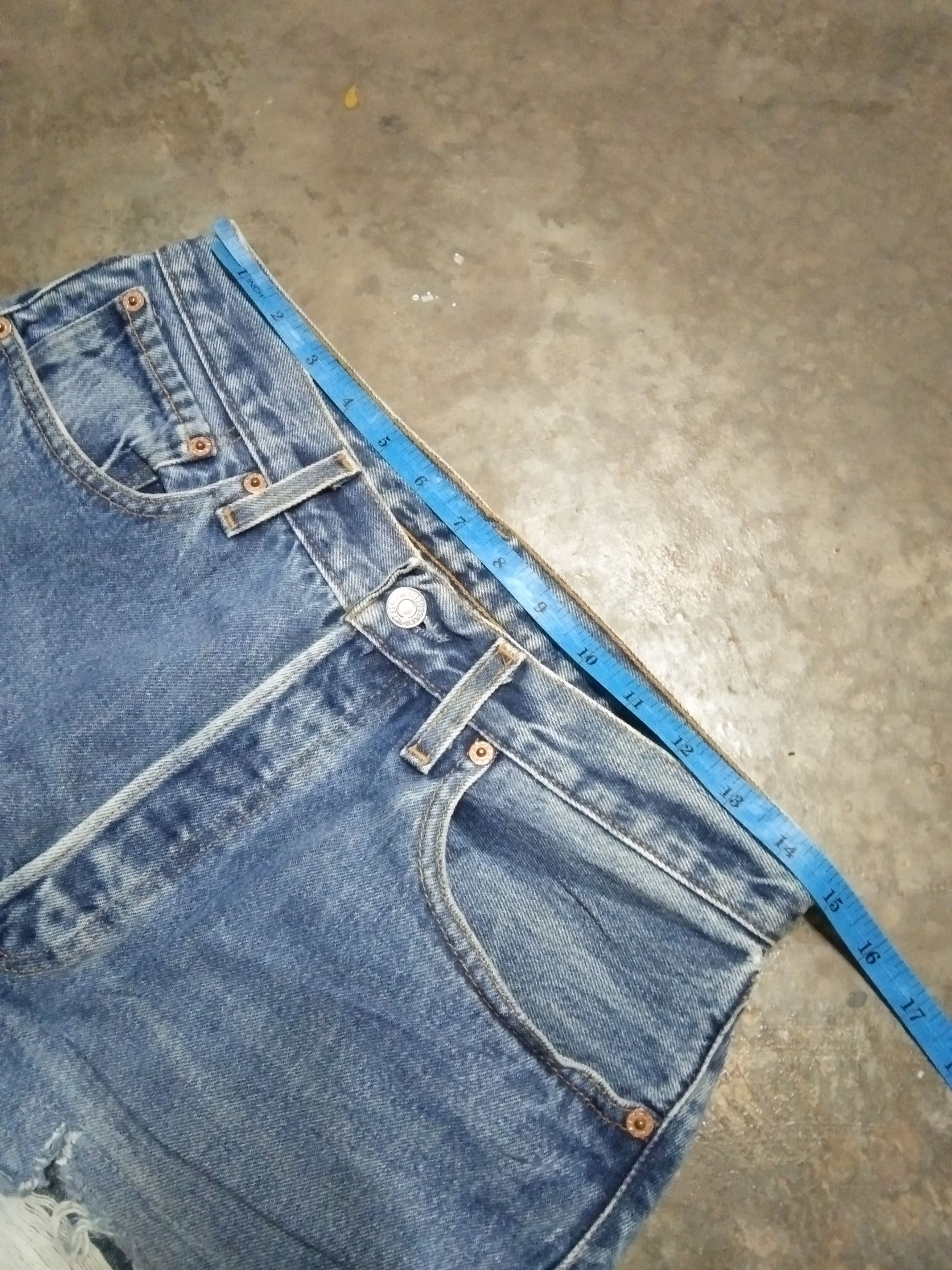Levi's 90s Vintage Levi's 501 Made In USA Distressed Jeans 29x32 Size US 29 - 6 Thumbnail