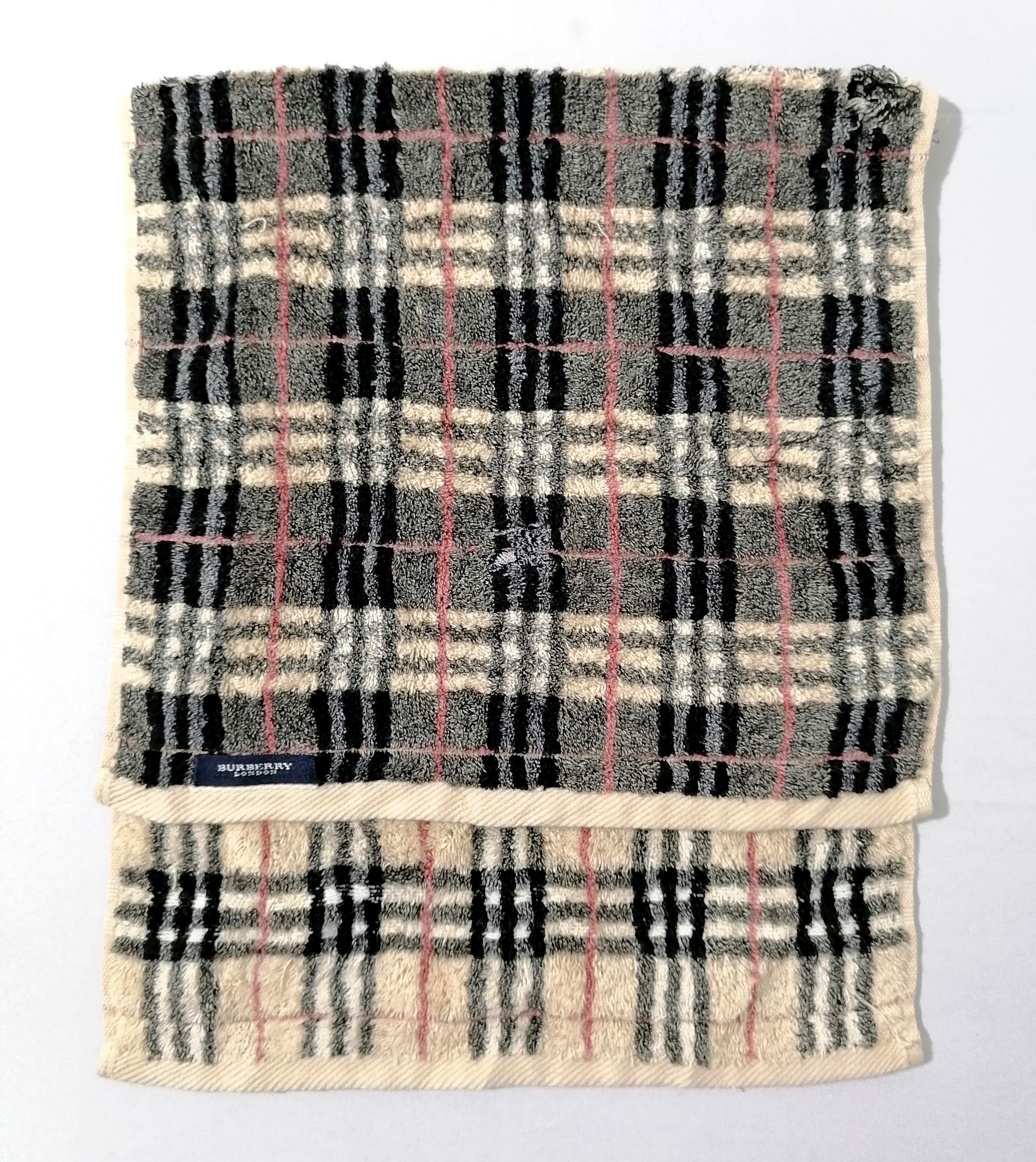 Burberry Burberry Nova Check Small Towel Size ONE SIZE - 1 Thumbnail