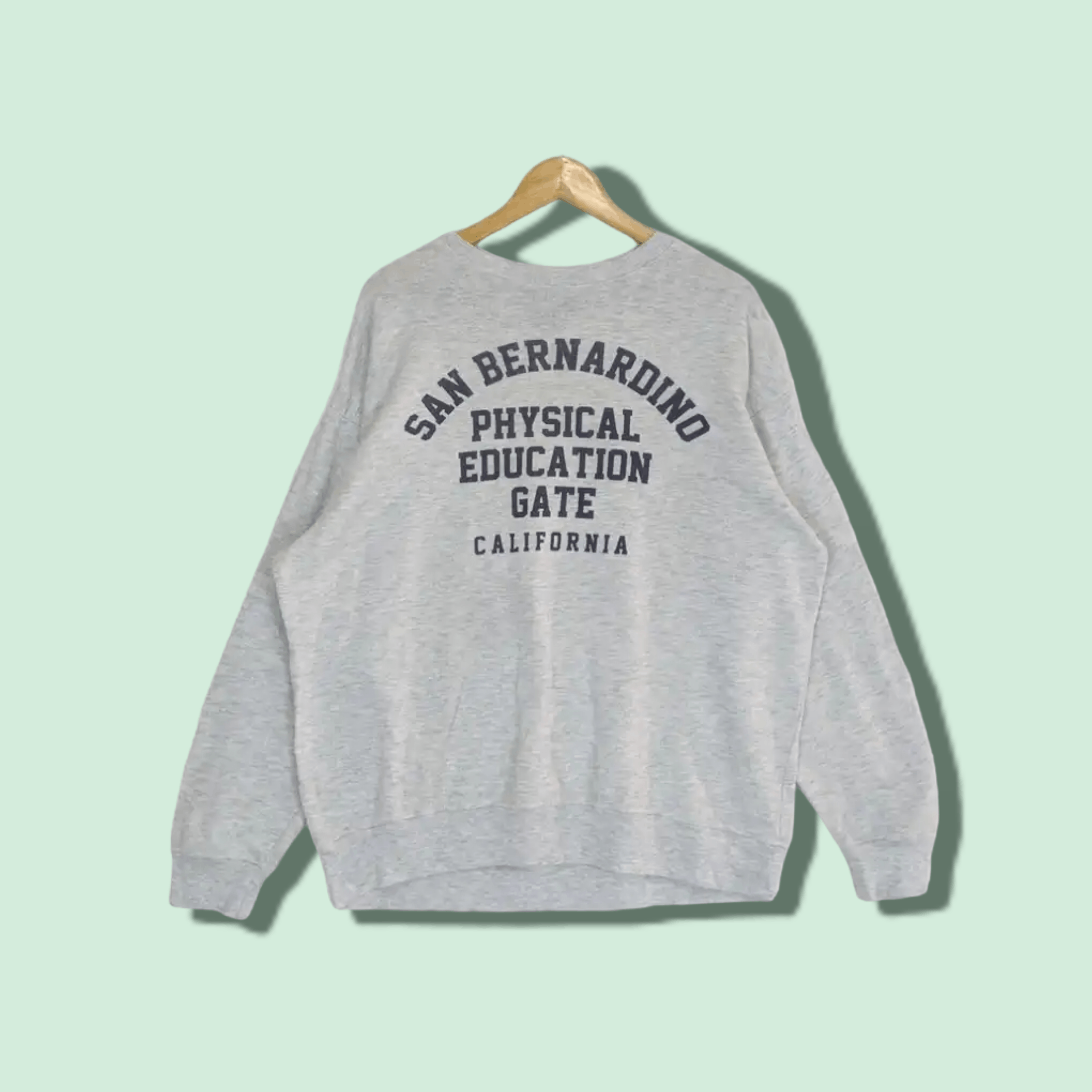 Vintage SAN BERNARDINO Valley College California Jumper Sweatshirt Size US XXL / EU 58 / 5 - 1 Thumbnail