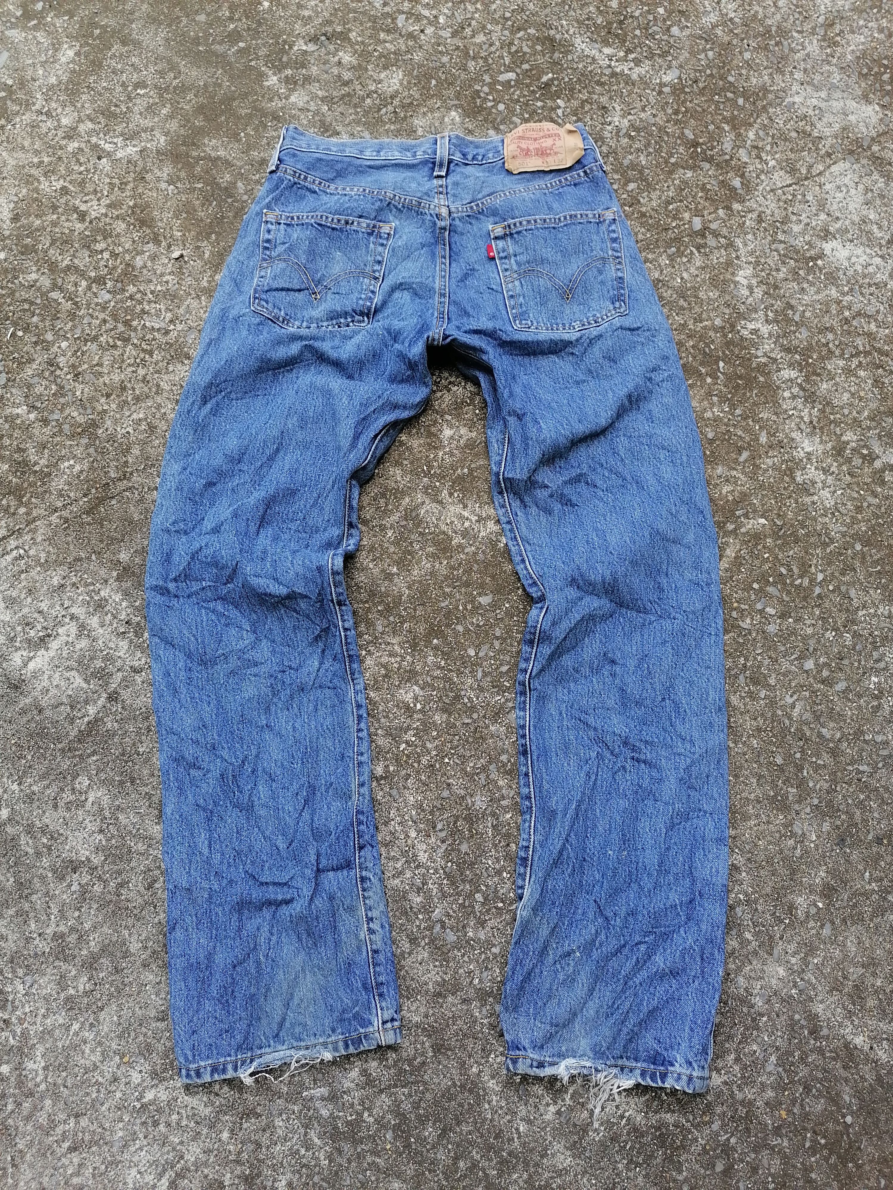 Levi's Levi's Strauss 501 Fly Button Denim Jeans Size US 30 / EU 46 - 2 Thumbnail