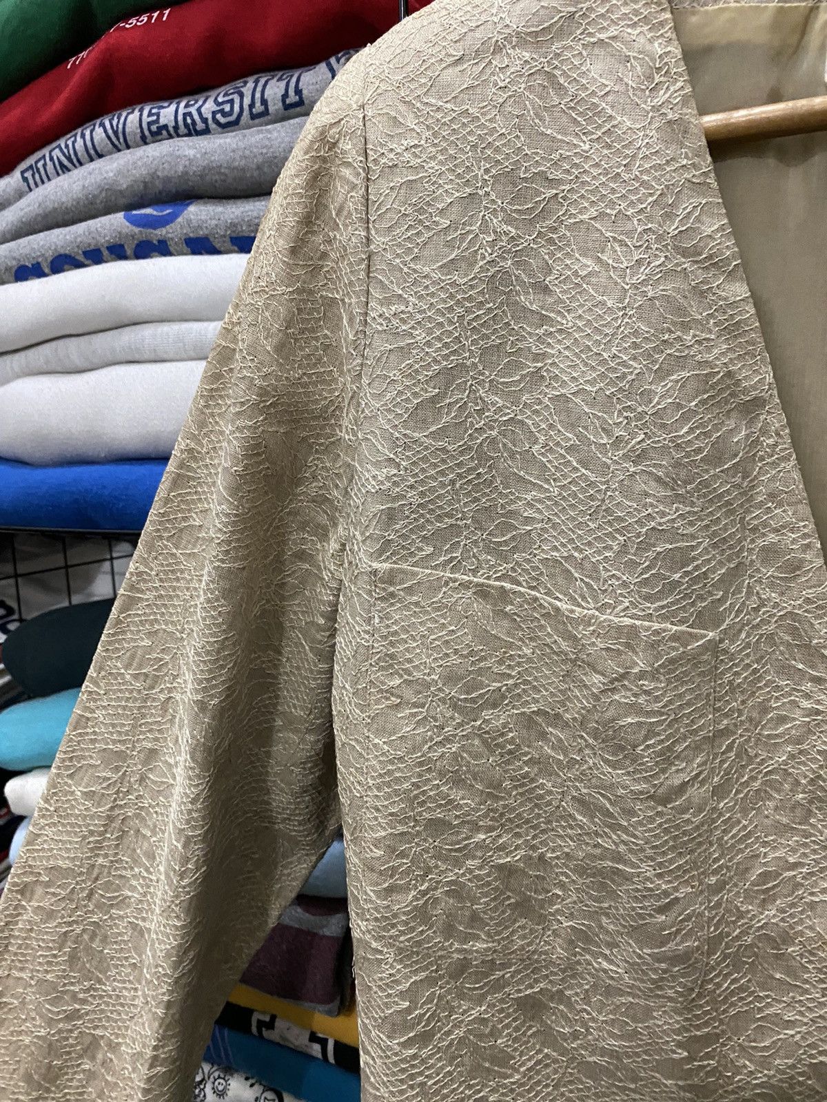 Salvatore Ferragamo × Vintage Vintage Salvatore Ferragamo cropped jacket Size US S / EU 44-46 / 1 - 5 Thumbnail