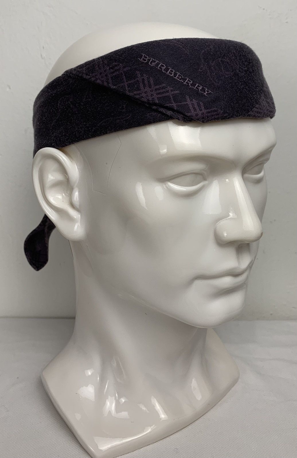 Designer Burberry Handkerchief Bandana Size ONE SIZE - 1 Thumbnail