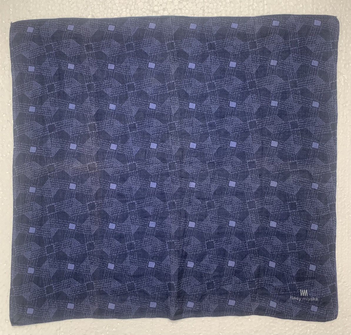 Issey Miyake Issey Miyake Handkerchief / PocketSquare / Bandana Size ONE SIZE - 3 Thumbnail