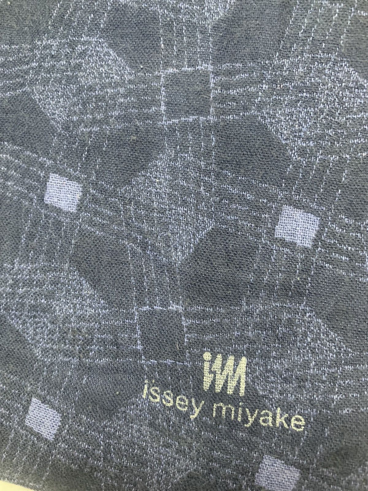 Issey Miyake Issey Miyake Handkerchief / PocketSquare / Bandana Size ONE SIZE - 2 Thumbnail