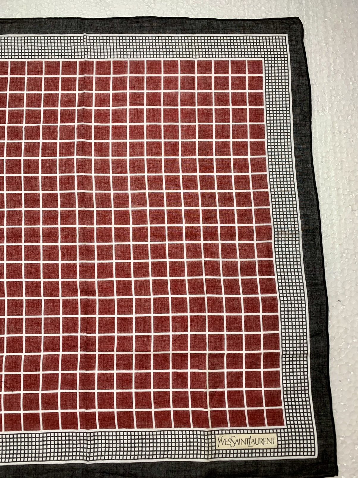 Yves Saint Laurent Yves Saint Laurent Handkerchief / Pocketsquares Size ONE SIZE - 2 Thumbnail