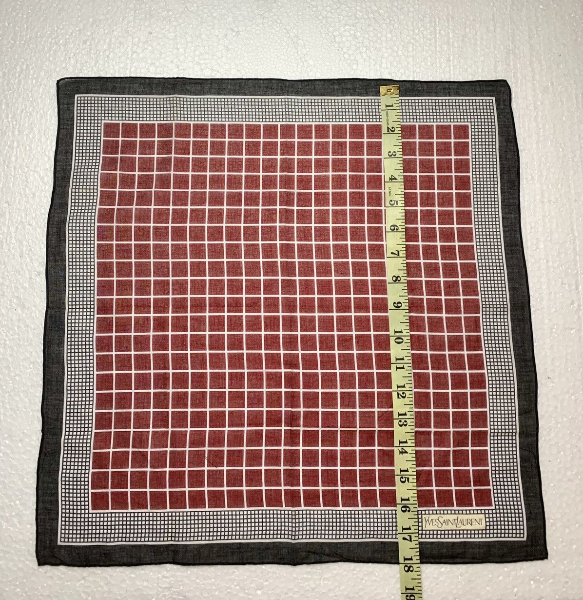 Yves Saint Laurent Yves Saint Laurent Handkerchief / Pocketsquares Size ONE SIZE - 6 Thumbnail