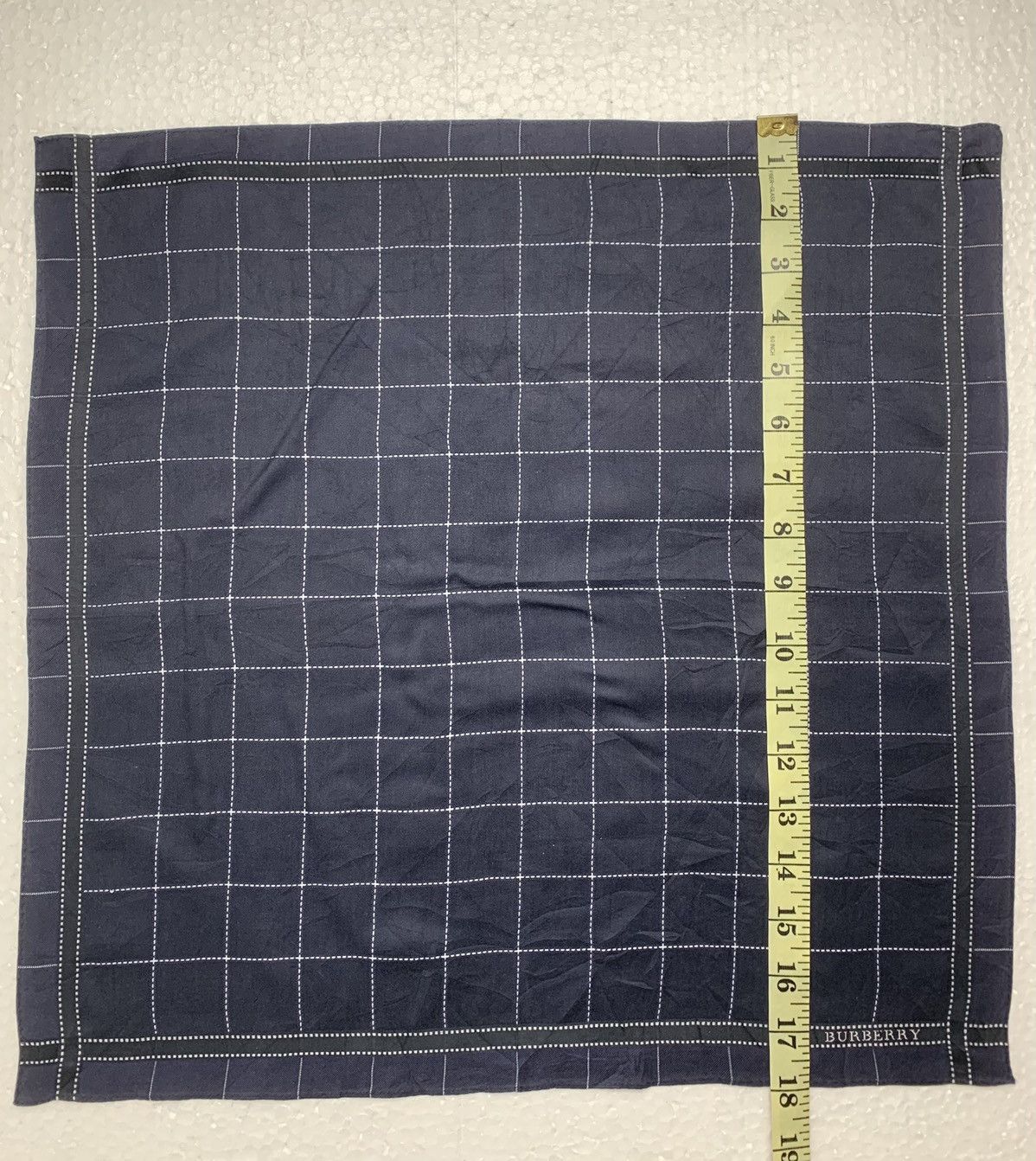 Designer Burberry Handkerchief / Neckerchief / Bandana Size ONE SIZE - 6 Thumbnail