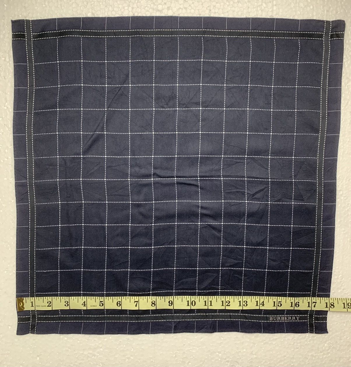 Designer Burberry Handkerchief / Neckerchief / Bandana Size ONE SIZE - 5 Thumbnail