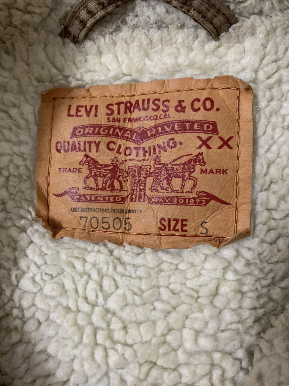 Levi's Vintage Levis Corduroy Shearling Trucker Jacket Size US S / EU 44-46 / 1 - 10 Thumbnail