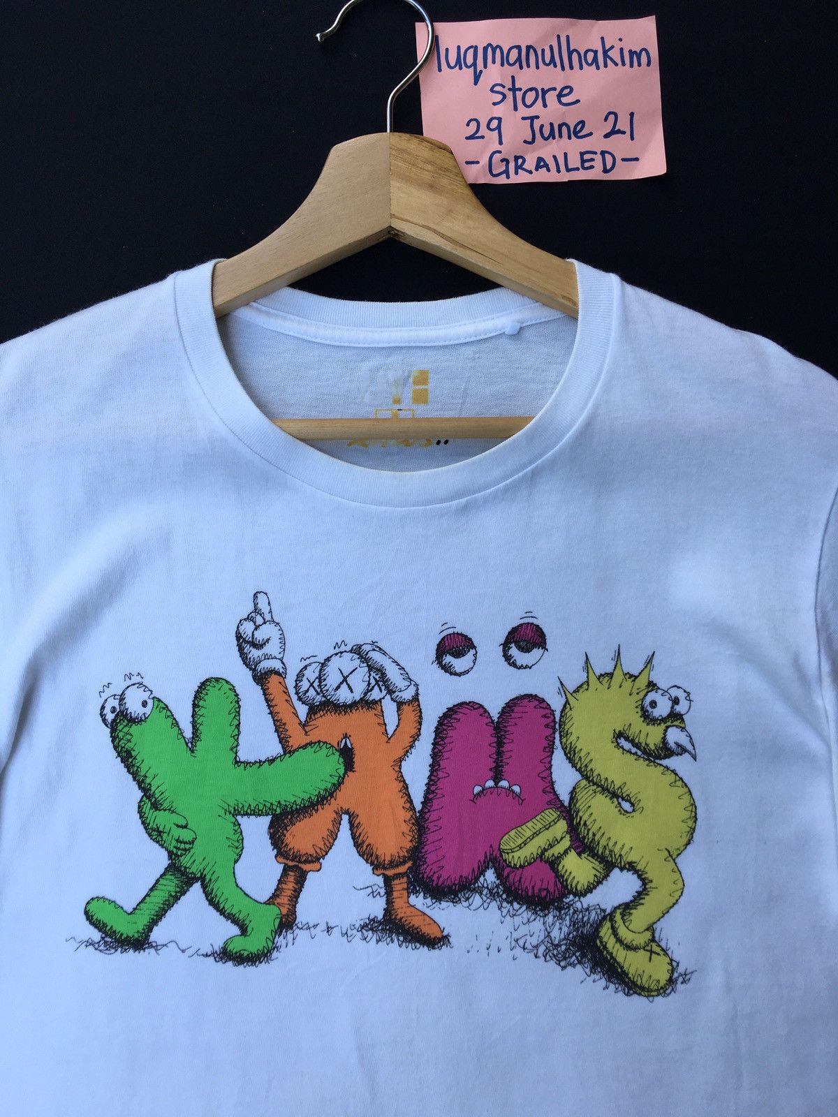 Kaws × Uniqlo Rare Kaws x Uniqlo White Dancing Letters Graphic T shirt Size US M / EU 48-50 / 2 - 1 Thumbnail