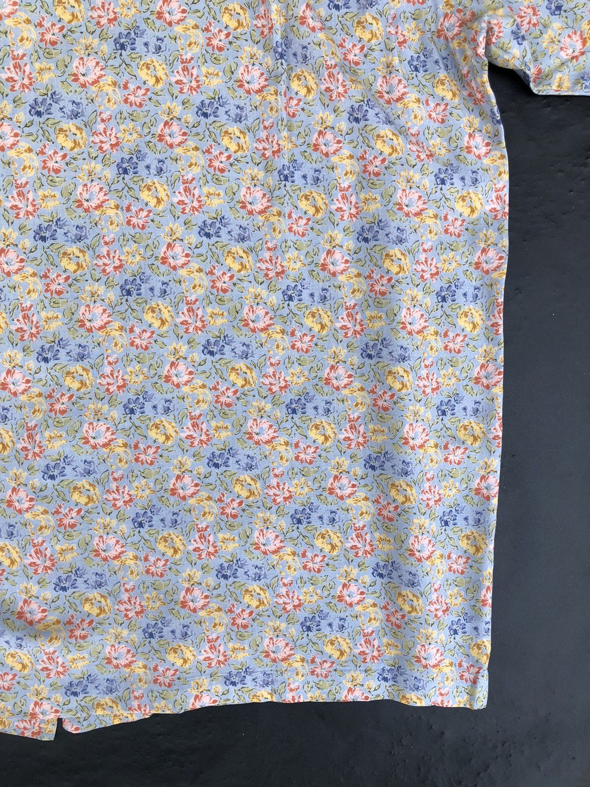 Karl Helmut Vintage Karl Helmut Japan Flowers Rayon Hawaiian Shirt Size US M / EU 48-50 / 2 - 19 Thumbnail