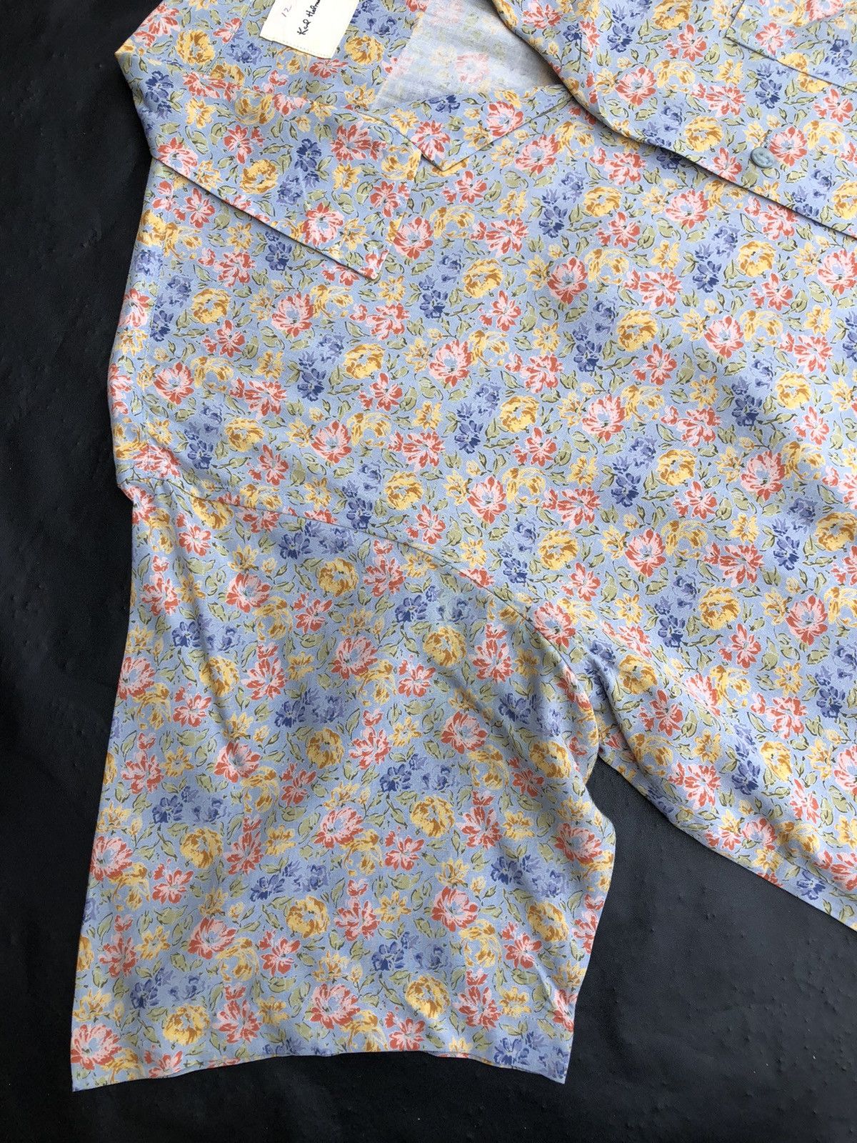 Karl Helmut Vintage Karl Helmut Japan Flowers Rayon Hawaiian Shirt Size US M / EU 48-50 / 2 - 5 Thumbnail