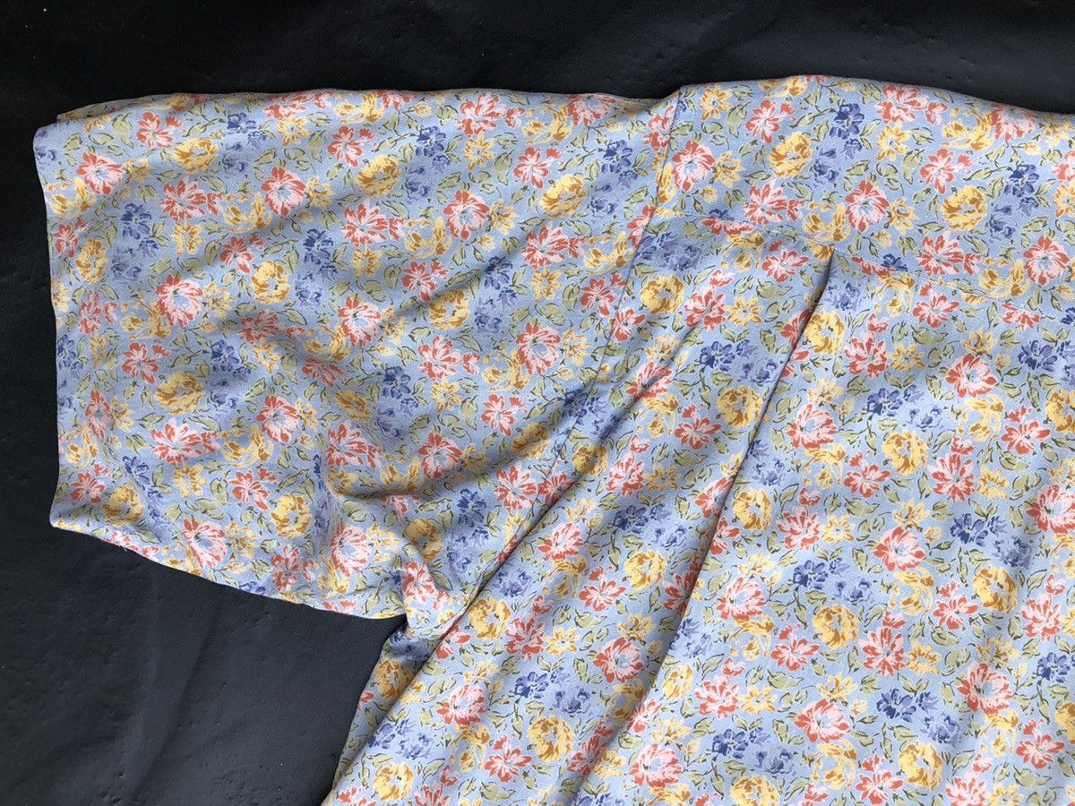 Karl Helmut Vintage Karl Helmut Japan Flowers Rayon Hawaiian Shirt Size US M / EU 48-50 / 2 - 13 Thumbnail