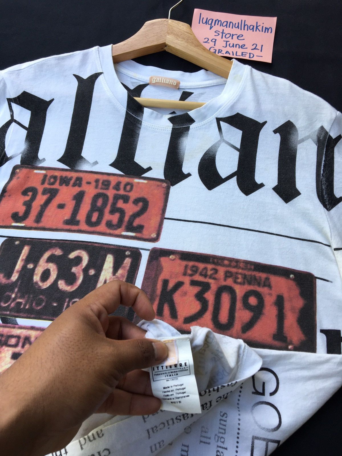 John Galliano Rare Vintage John Galliano Newspaper Tshirt Size US S / EU 44-46 / 1 - 11 Thumbnail
