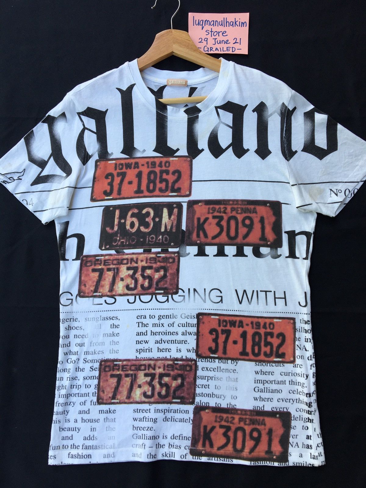 John Galliano Rare Vintage John Galliano Newspaper Tshirt Size US S / EU 44-46 / 1 - 5 Thumbnail