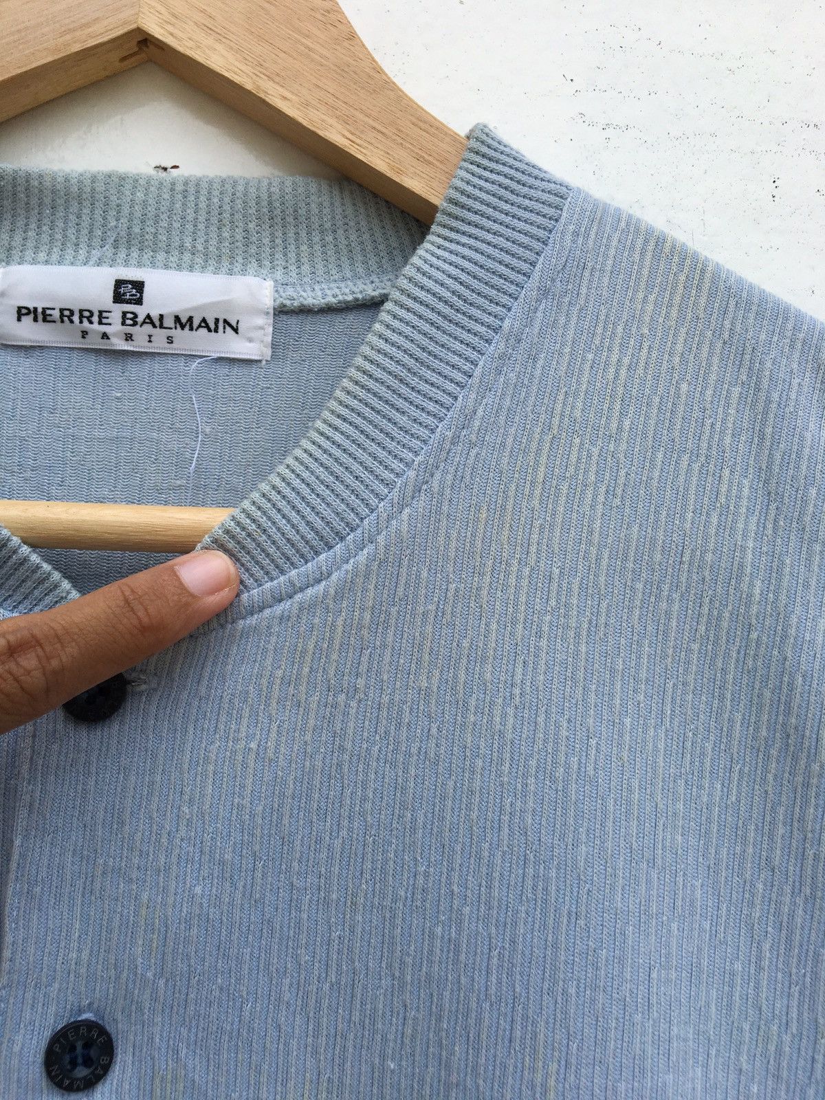 Pierre Balmain Pierre Balmain T Shirt Half Button Up Embroidery Logo Size US L / EU 52-54 / 3 - 16 Thumbnail