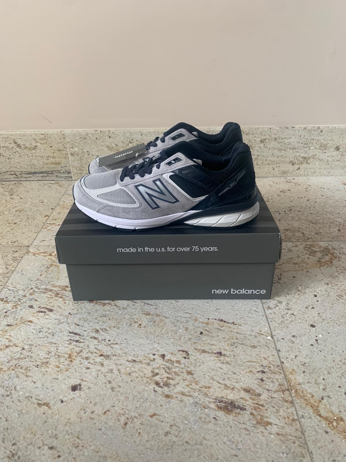New Balance 990 v5 in Grey & Blue Size US 9.5 / EU 42-43 - 2 Thumbnail