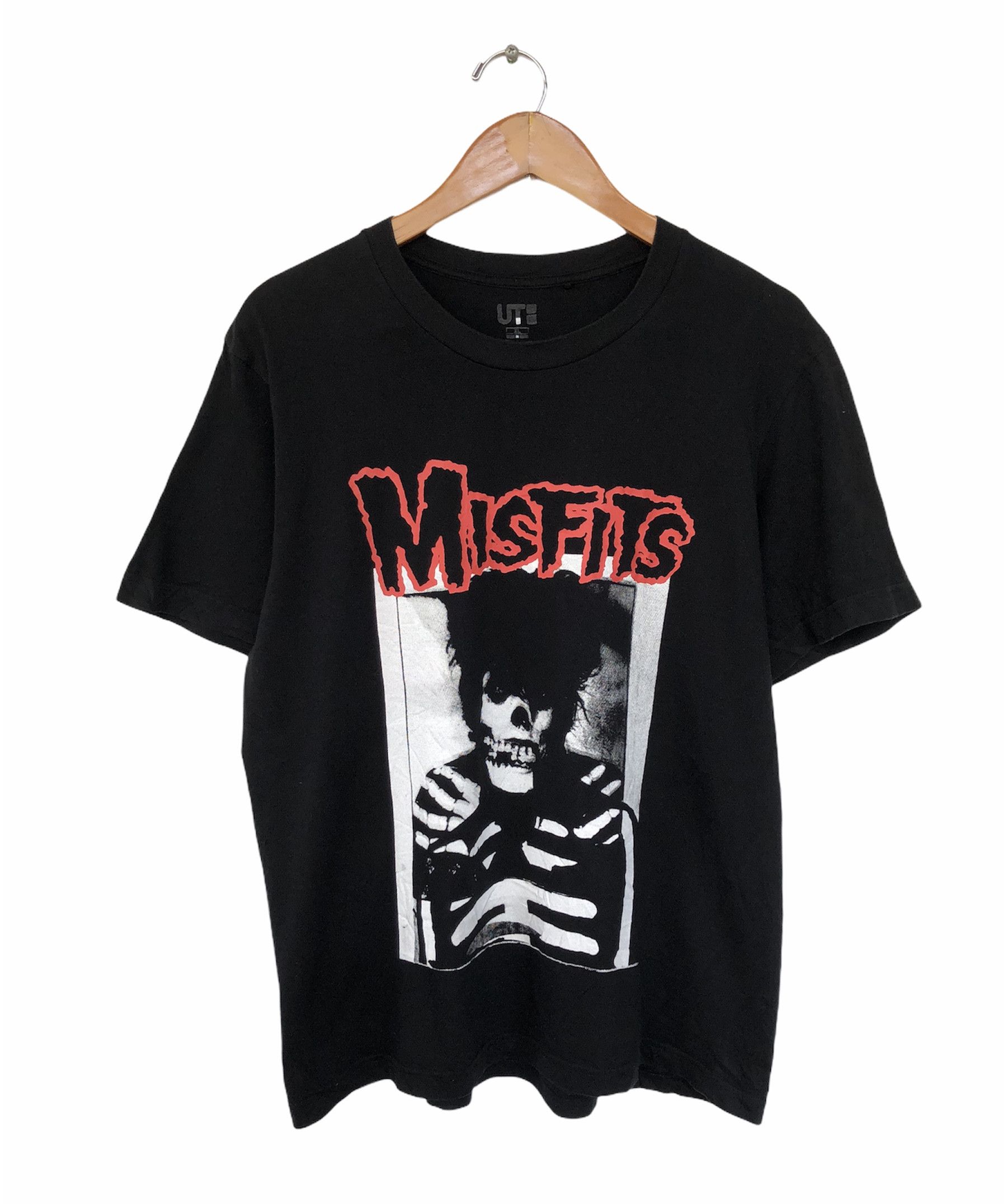 Band Tees UNIQLO X MISFITS BIG PRINT TEE Size US L / EU 52-54 / 3 - 1 Thumbnail