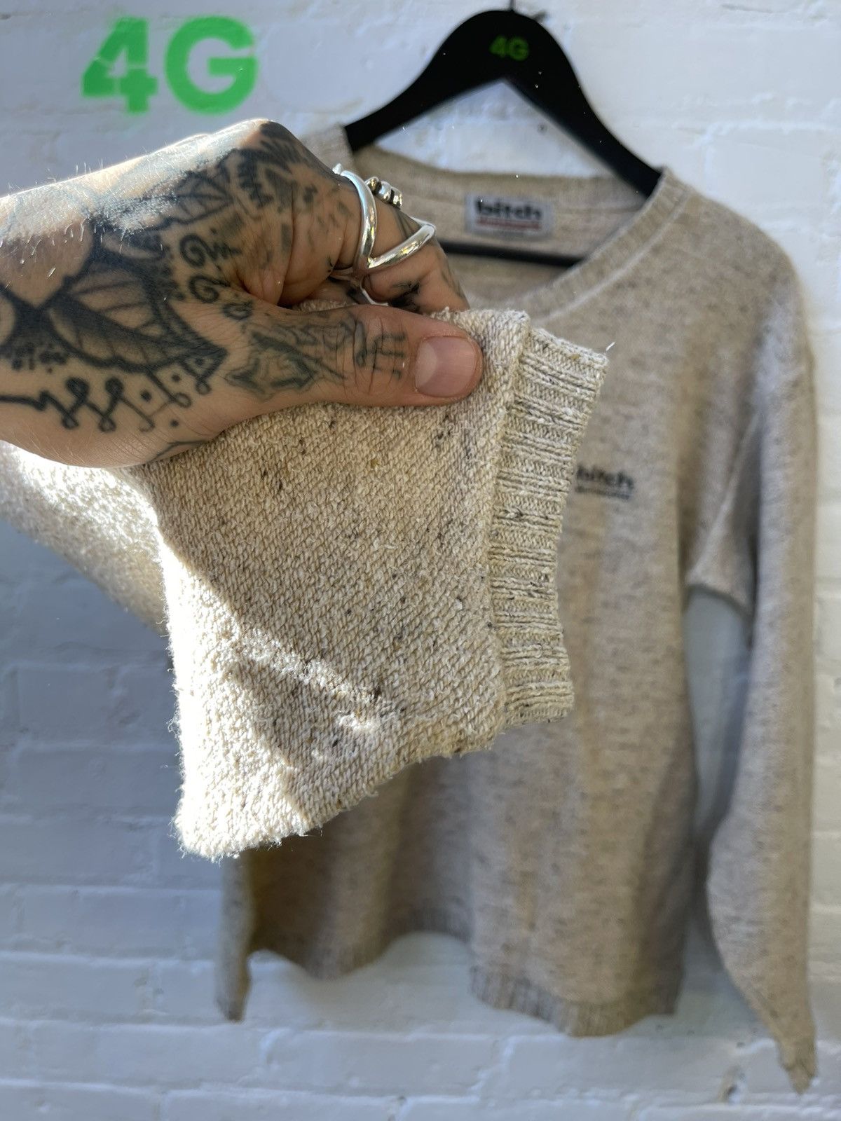 Vintage 90s BITCH SKATEBOARD BRAND TAN beige Sweater Cozy Size US L / EU 52-54 / 3 - 6 Thumbnail