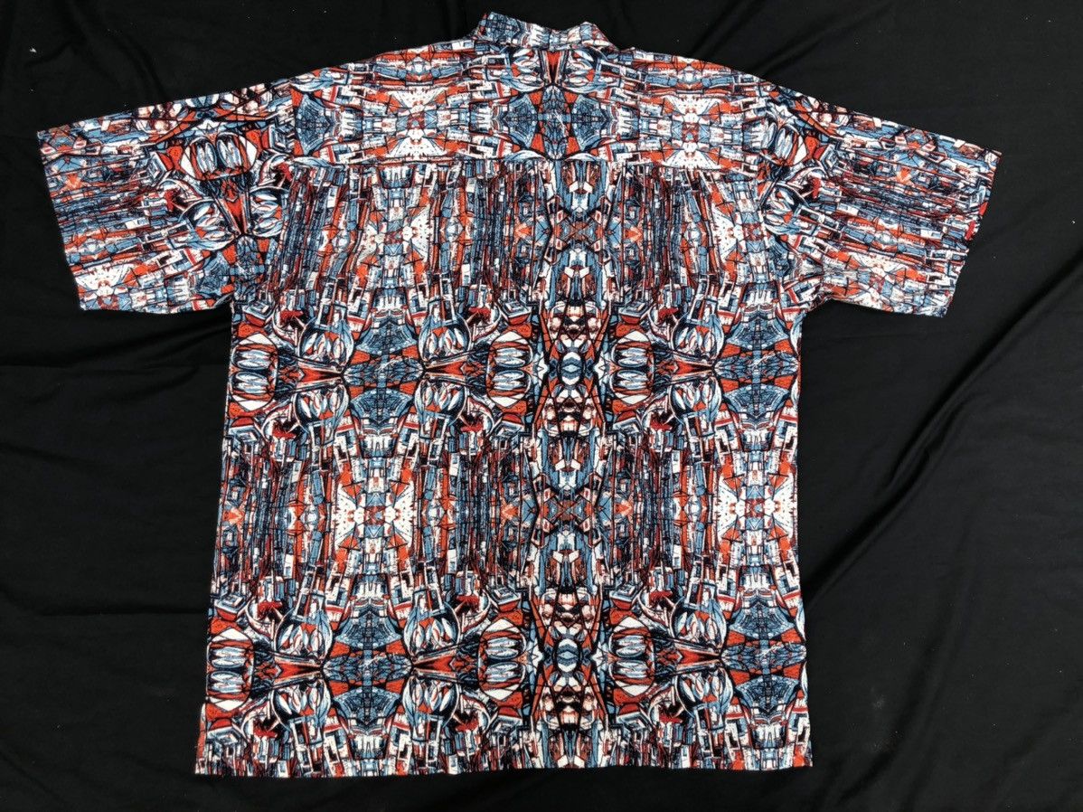 Karl Kani Vintage Karl Kani Loop Collar Abstract Hawaiian Shirt Size US L / EU 52-54 / 3 - 6 Thumbnail