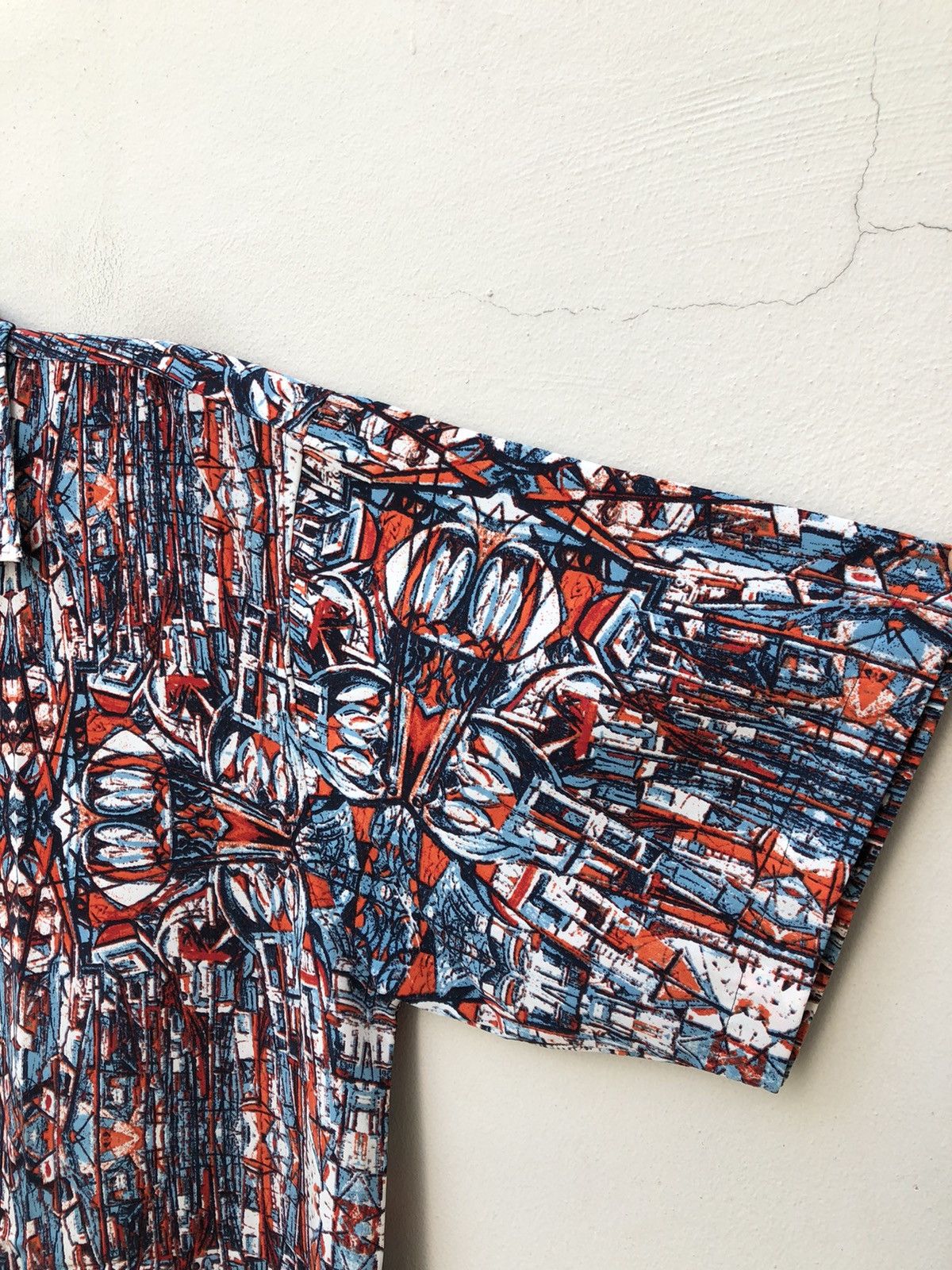Karl Kani Vintage Karl Kani Loop Collar Abstract Hawaiian Shirt Size US L / EU 52-54 / 3 - 9 Thumbnail