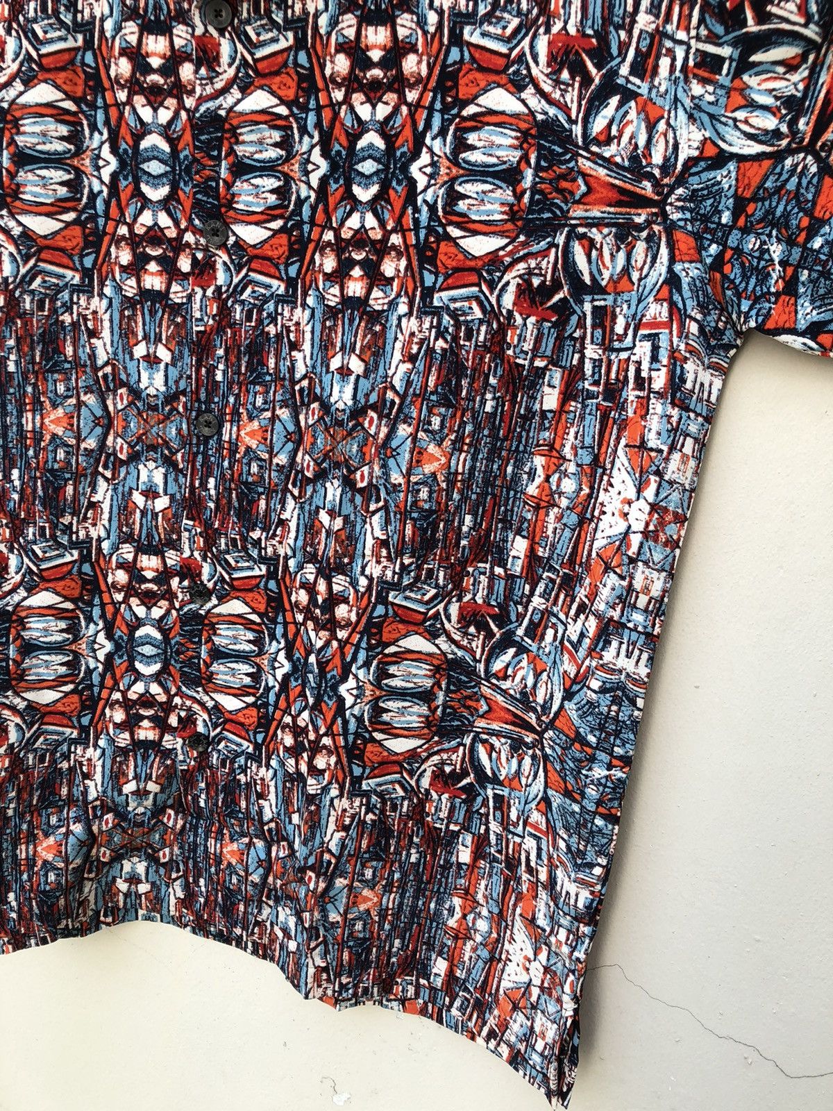 Karl Kani Vintage Karl Kani Loop Collar Abstract Hawaiian Shirt Size US L / EU 52-54 / 3 - 11 Thumbnail