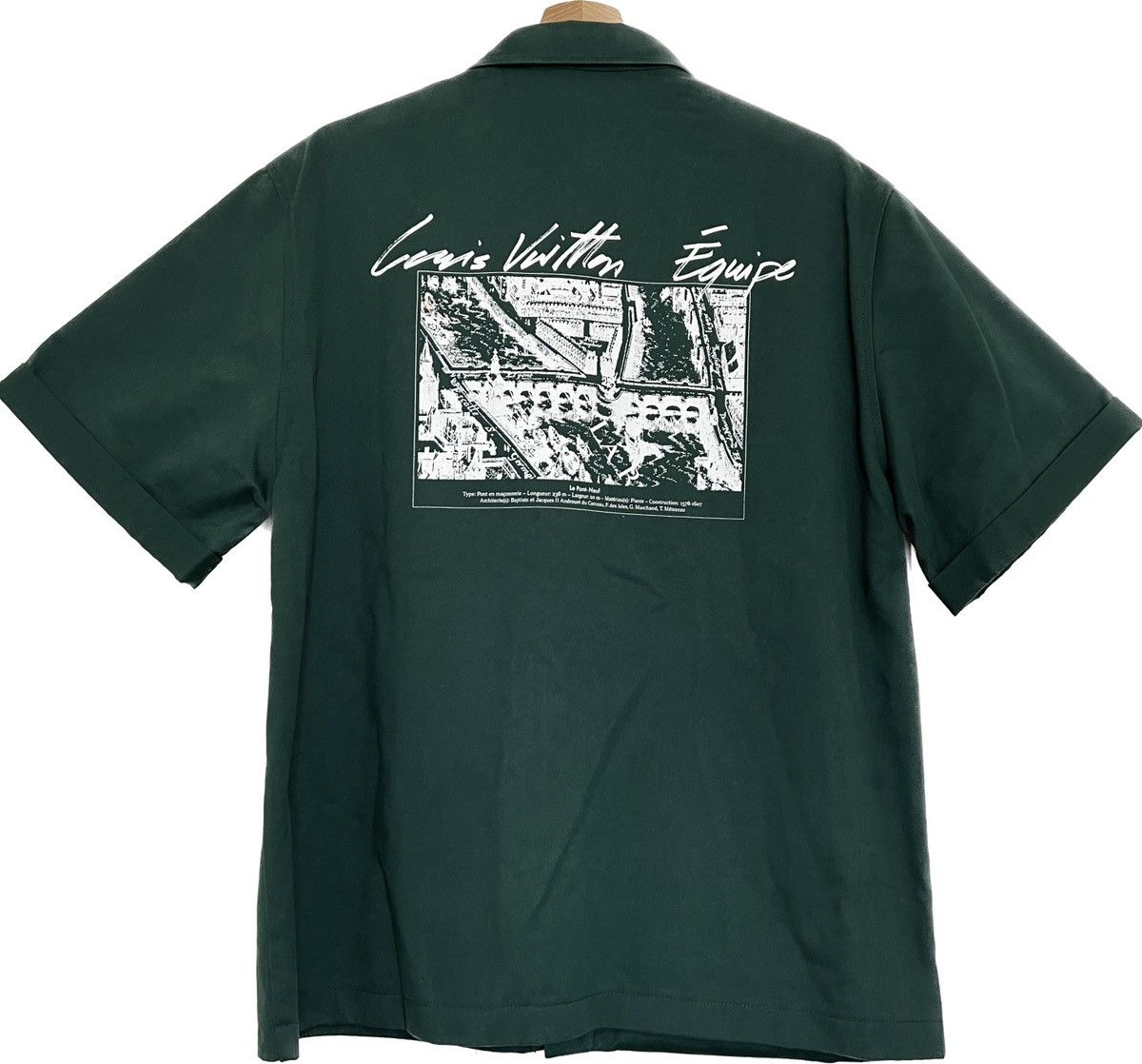 Louis Vuitton SS20 equipe uniform button up shirt w/ flower patch Size US S / EU 44-46 / 1 - 3 Thumbnail