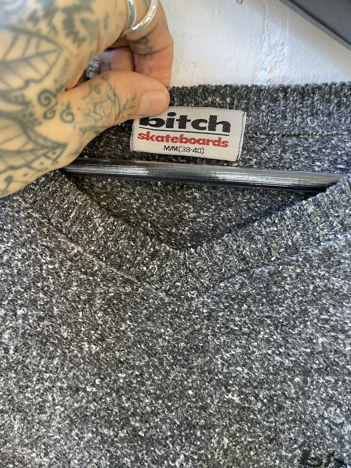 Vintage 90s BITCH SKATEBOARDS BRAND Cozy Grey Sweater soft Size US M / EU 48-50 / 2 - 4 Thumbnail