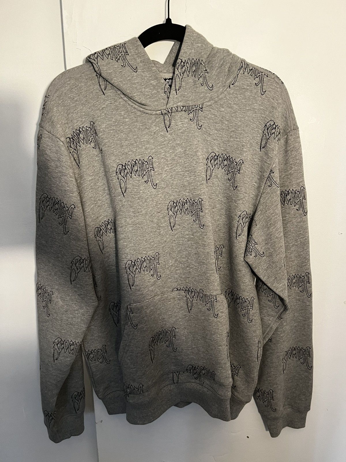 【REVENGE】STONE GREY ALLOVER EMBROIDERED LOGO HOODIE REVENGE】STONE GREY ALLOVER EMBROIDERED LOGO HOODIE