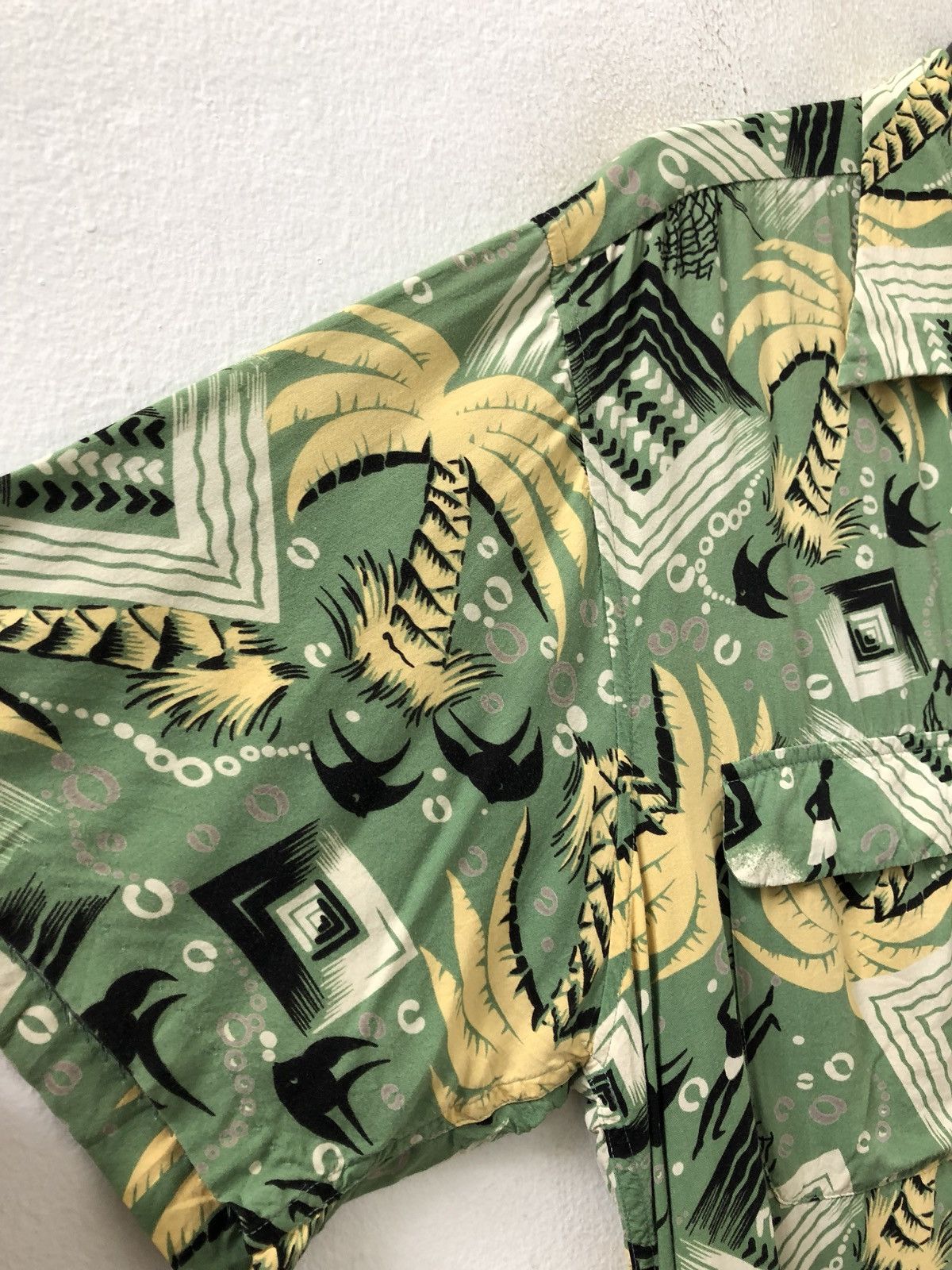 Reyn Spooner Vintage Reyn Spooner Flap Pocket Rayon Camp Collar Hawaiian Size US L / EU 52-54 / 3 - 5 Thumbnail