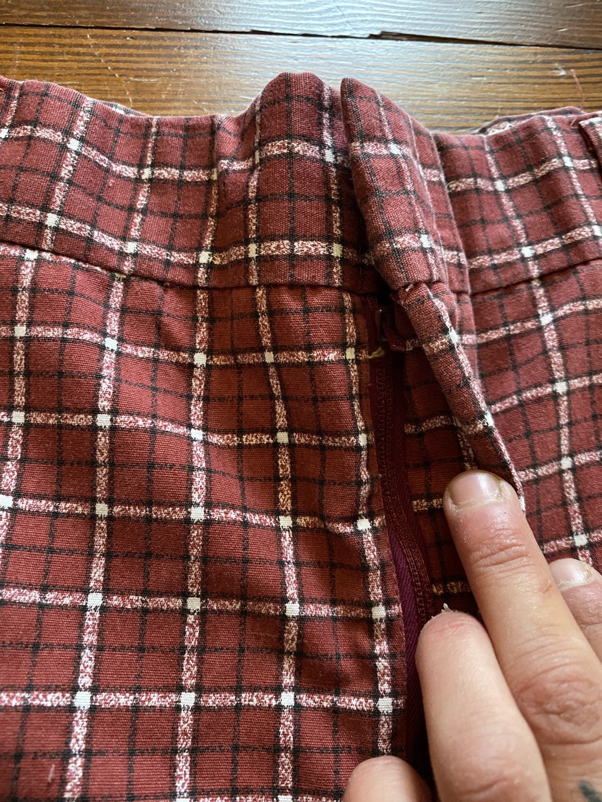 Vintage Vintage Early 80’s Red Plaid Shorts Size US 34 / EU 50 - 2 Thumbnail