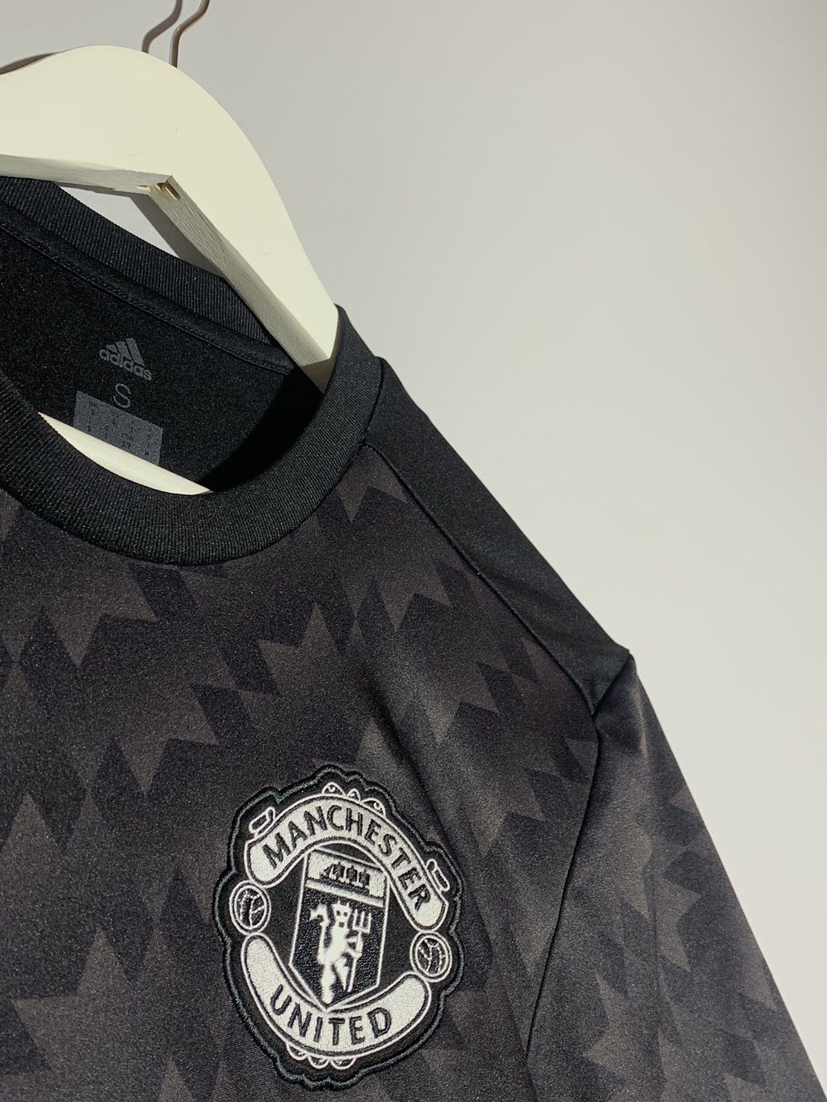 Adidas Manchester United Adidas 2017/18 Away Football Shirt Size US S / EU 44-46 / 1 - 5 Thumbnail