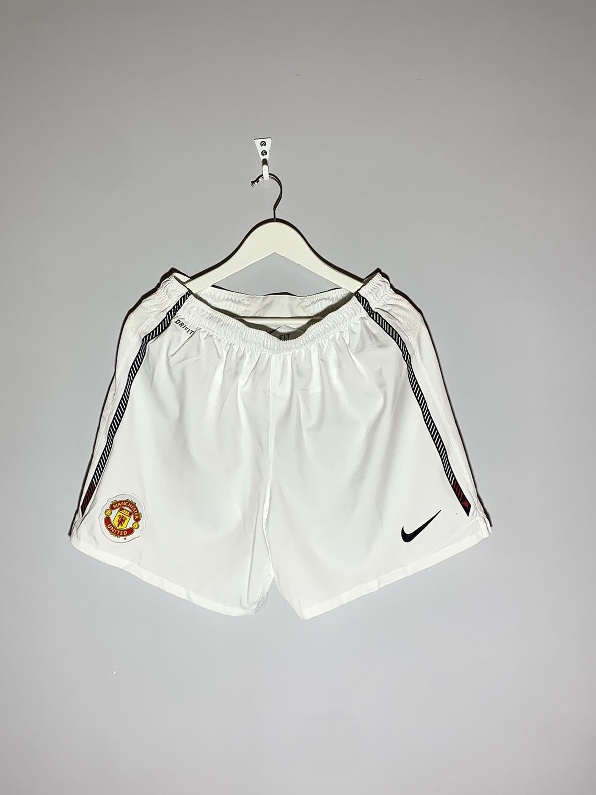Adidas × Nike Manchester United Shorts Y2k Streetwear Nike Soccer Jersey Size US 36 / EU 52 - 1 Thumbnail