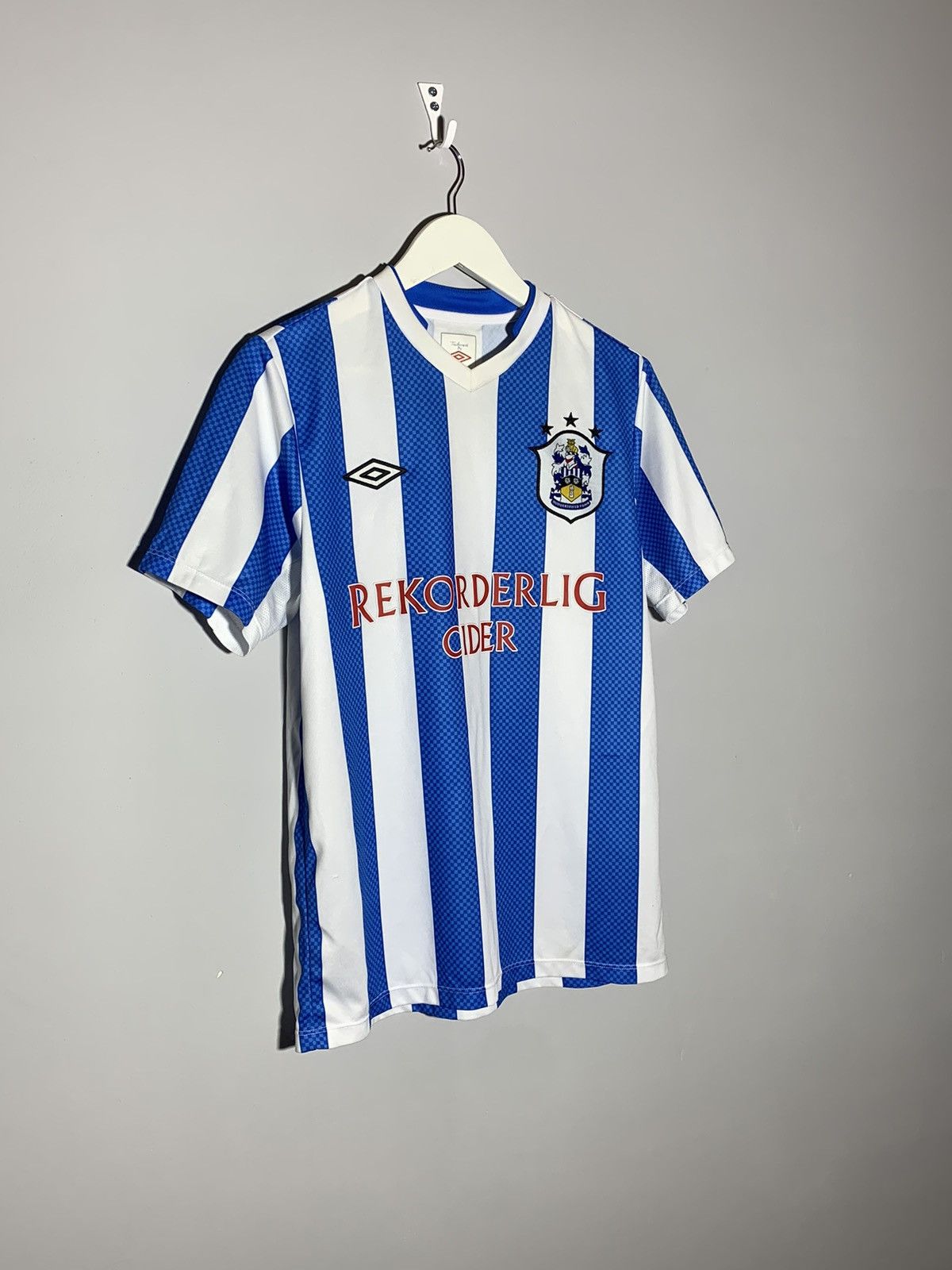 Umbro #8 Richards Huddersfield Town Umbro 2012/13 Football Shirt Size US S / EU 44-46 / 1 - 3 Thumbnail