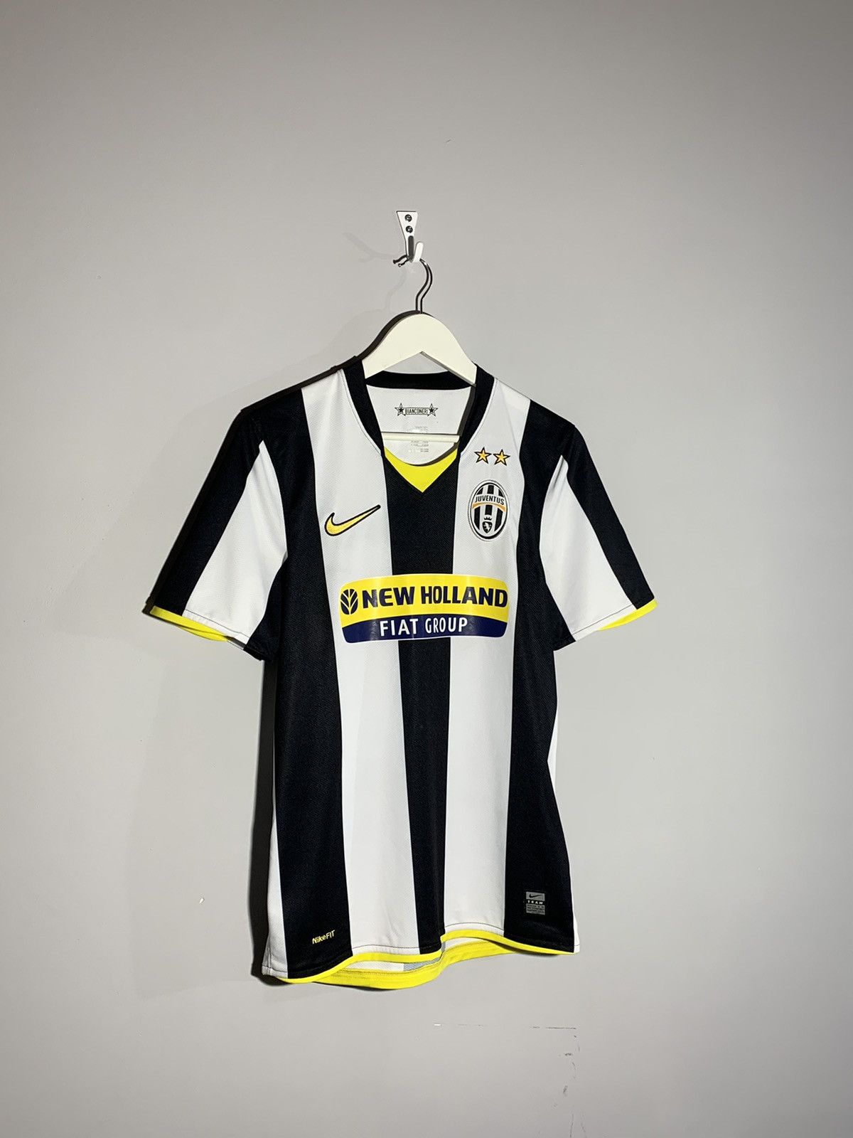 Nike Juventus Nike Home 2008/09 Vintage Y2k Football Shirt Size US S / EU 44-46 / 1 - 2 Thumbnail