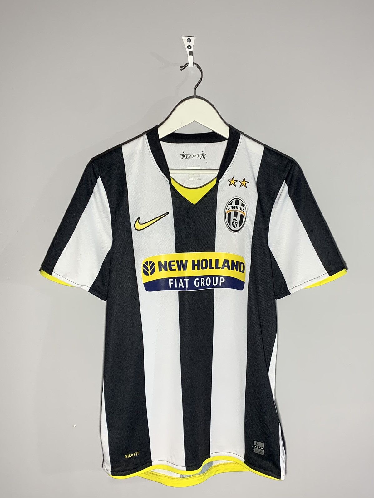 Nike Juventus Nike Home 2008/09 Vintage Y2k Football Shirt Size US S / EU 44-46 / 1 - 1 Thumbnail