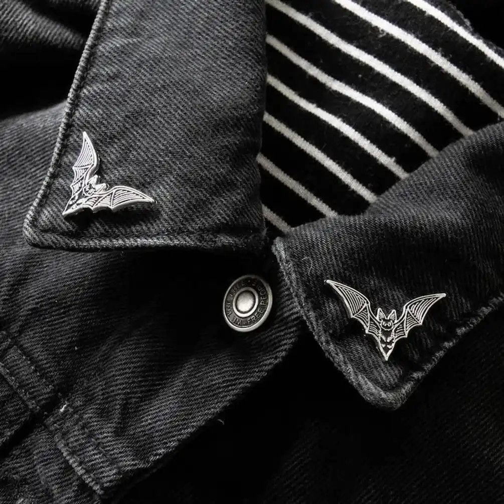 Jewelry Bat Pin Size ONE SIZE - 1 Thumbnail