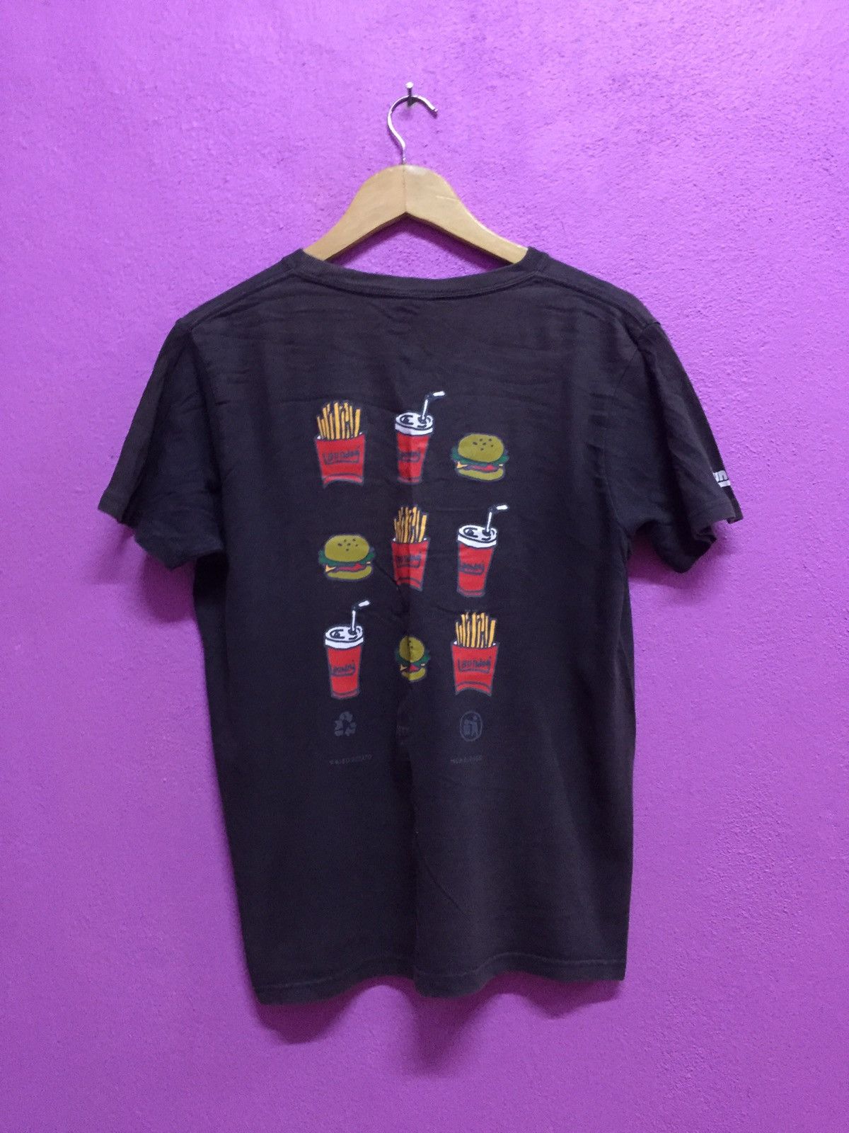 Cold Laundry Mcdonalds Im Lovin It T-Shirts Size Small Medium Size US M / EU 48-50 / 2 - 1 Thumbnail